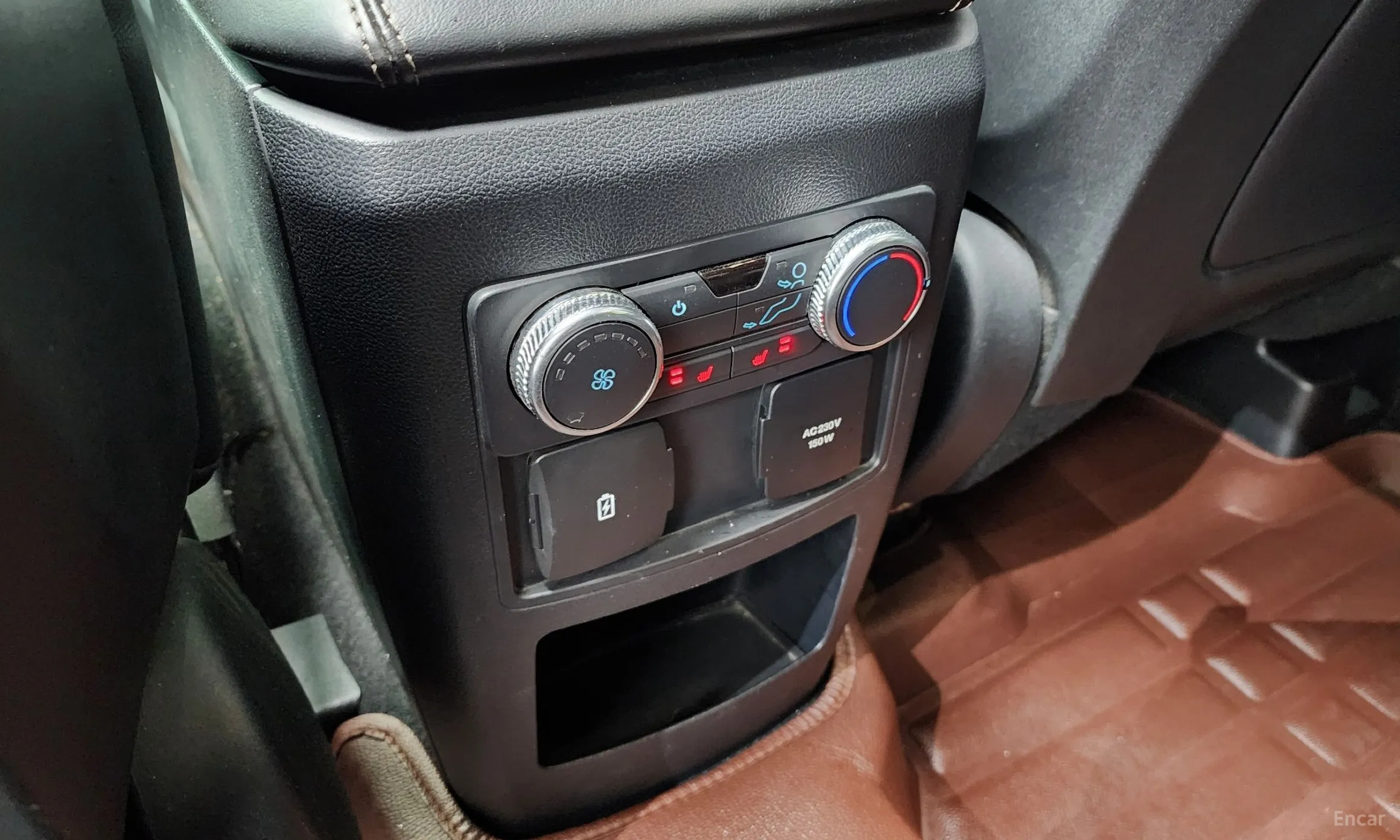 Ford Explorer 6th Generation превью 18