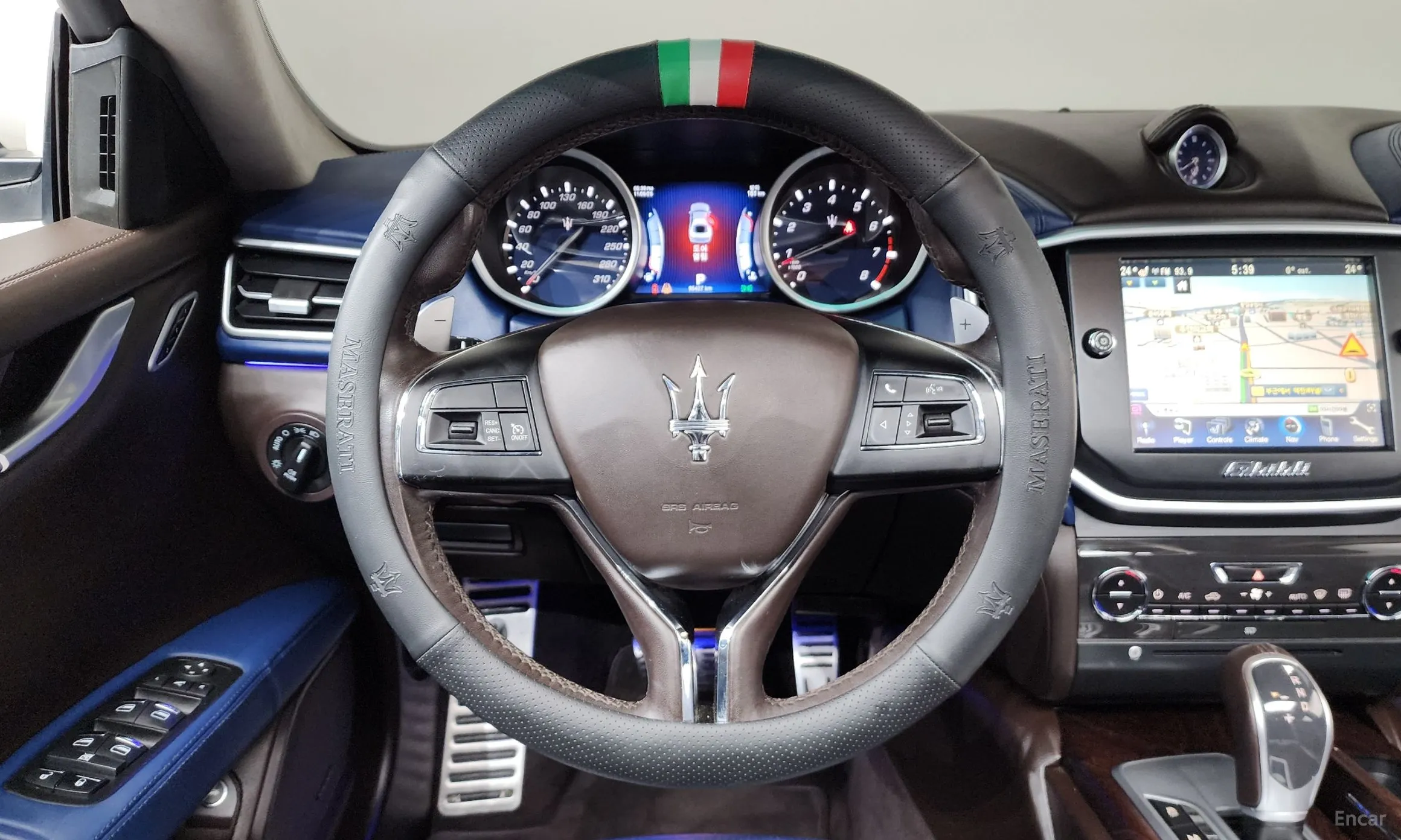 Maserati Ghibli превью 13