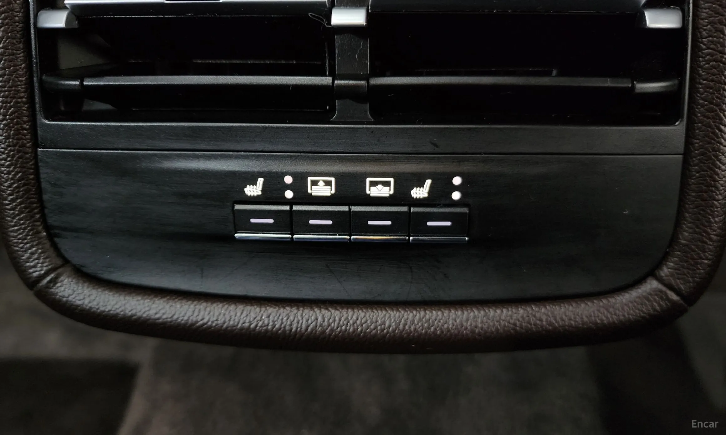 Maserati Ghibli превью 19