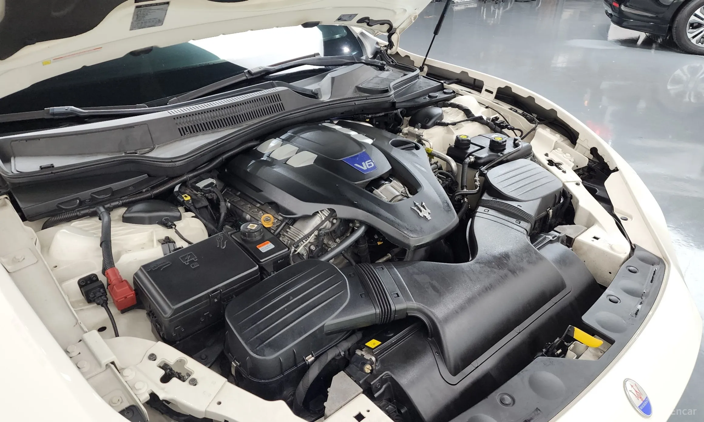 Maserati Ghibli превью 6