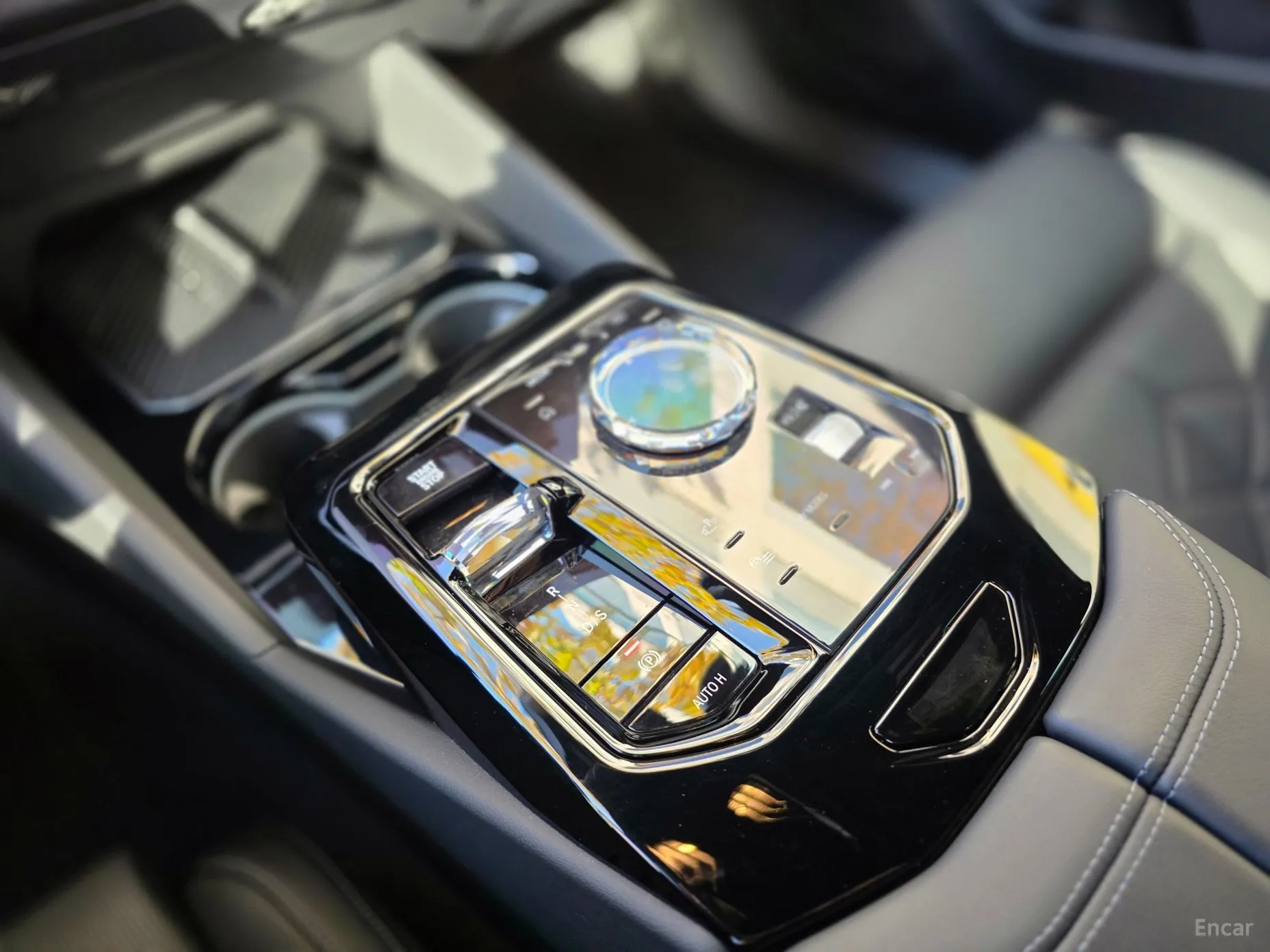 BMW 5 Series (G60) превью 13