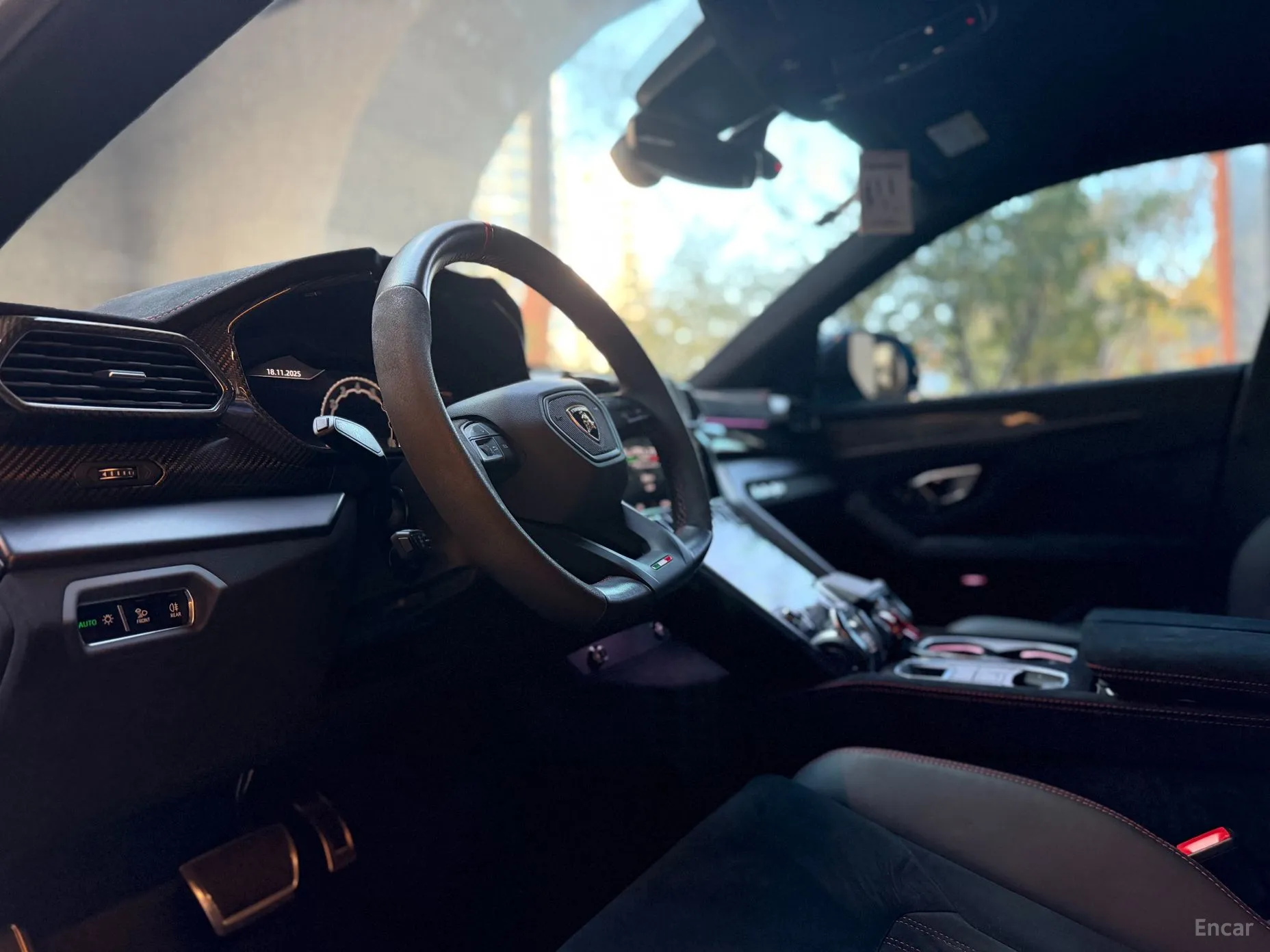 Lamborghini Urus превью 14