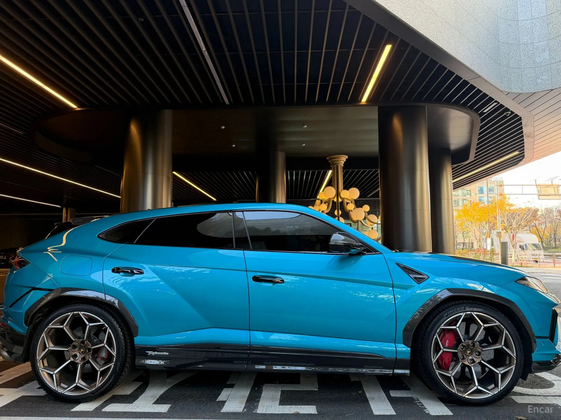 Lamborghini Urus превью 3