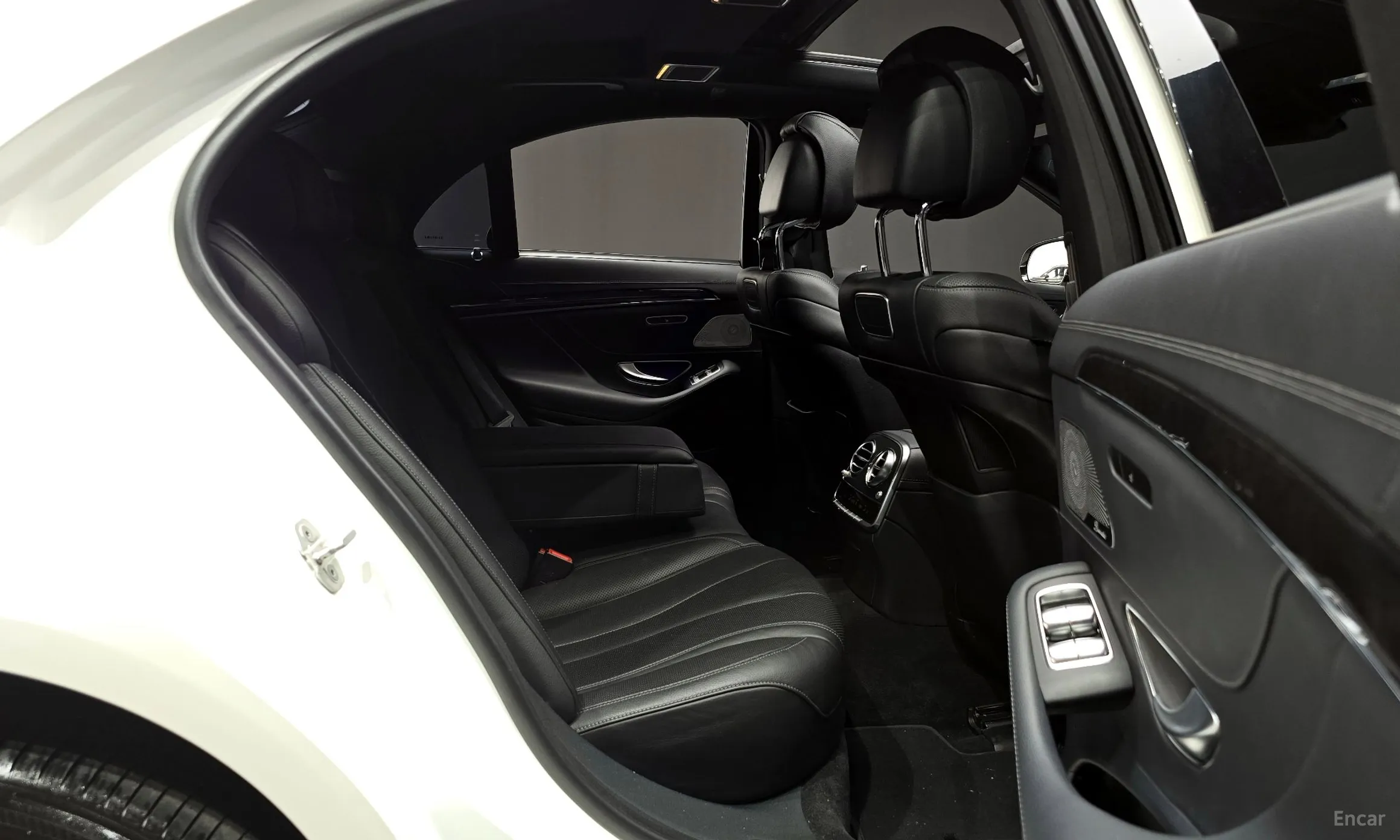 Mercedes Benz S-Class W222 превью 12