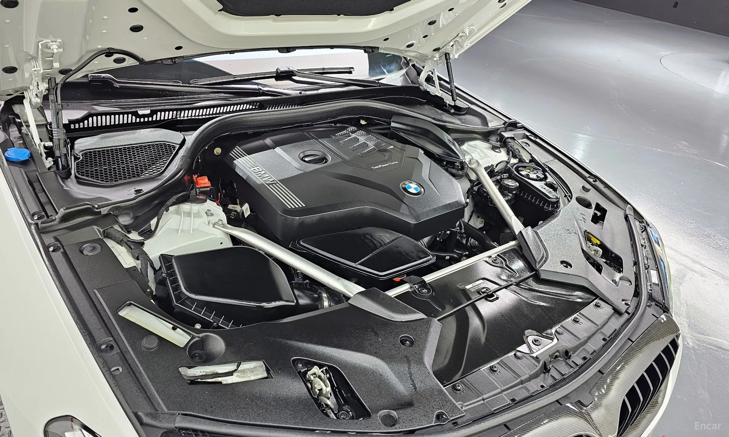 BMW 5 Series (G30) превью 6