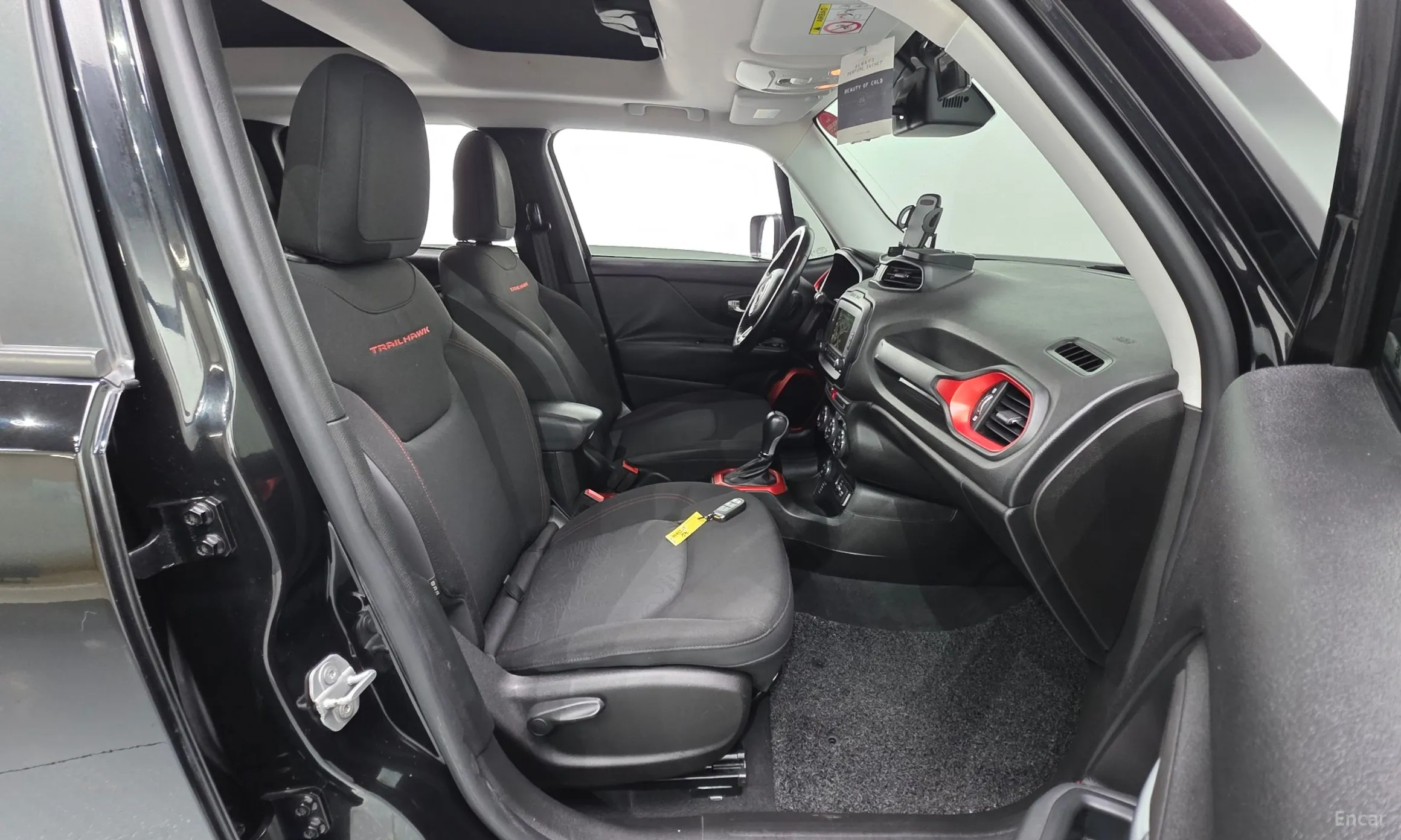 Jeep Renegade превью 10