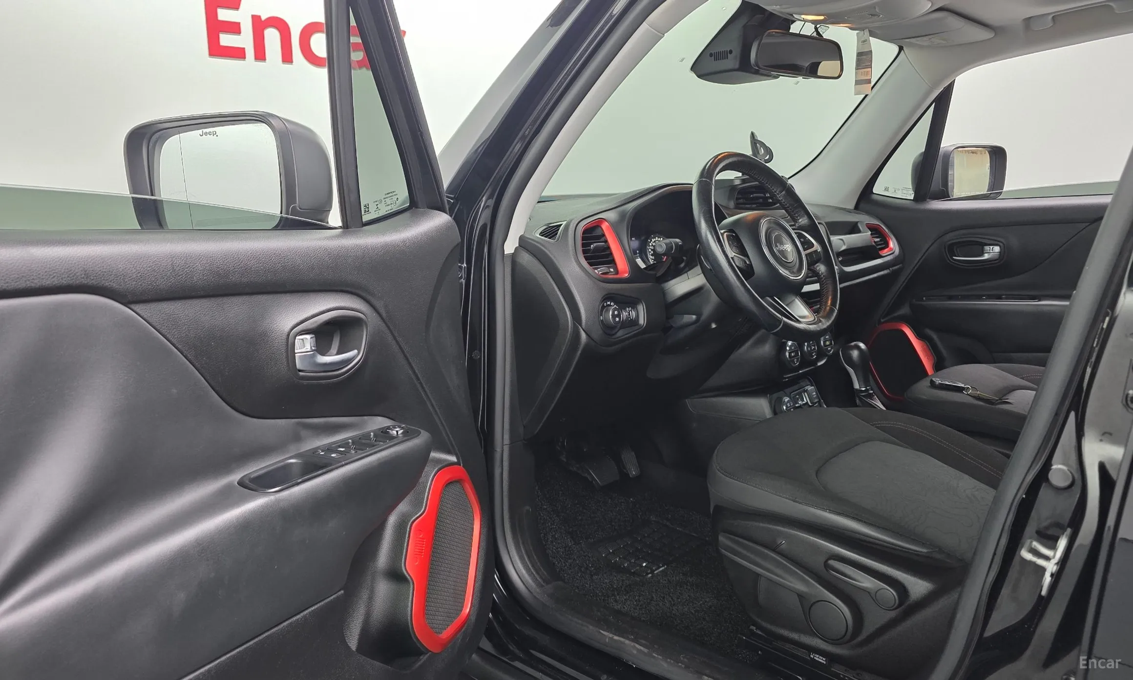 Jeep Renegade превью 11