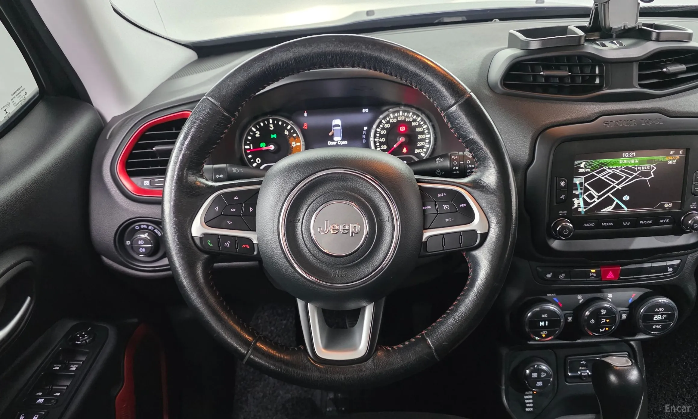Jeep Renegade превью 14