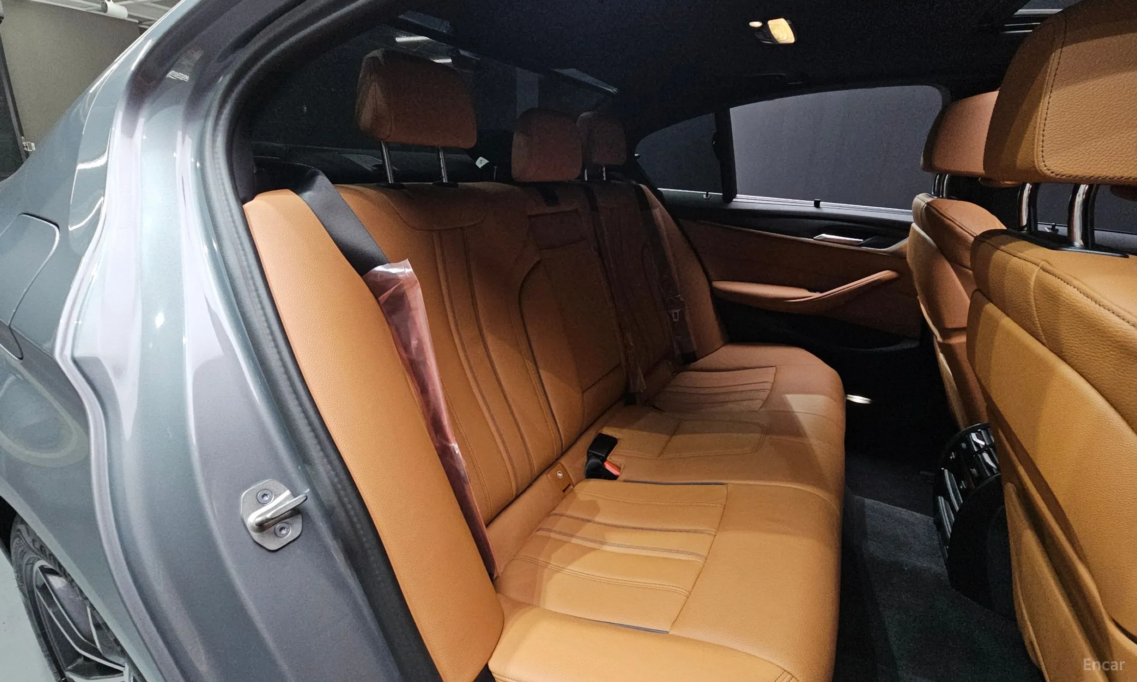 BMW 5 Series (G30) превью 12