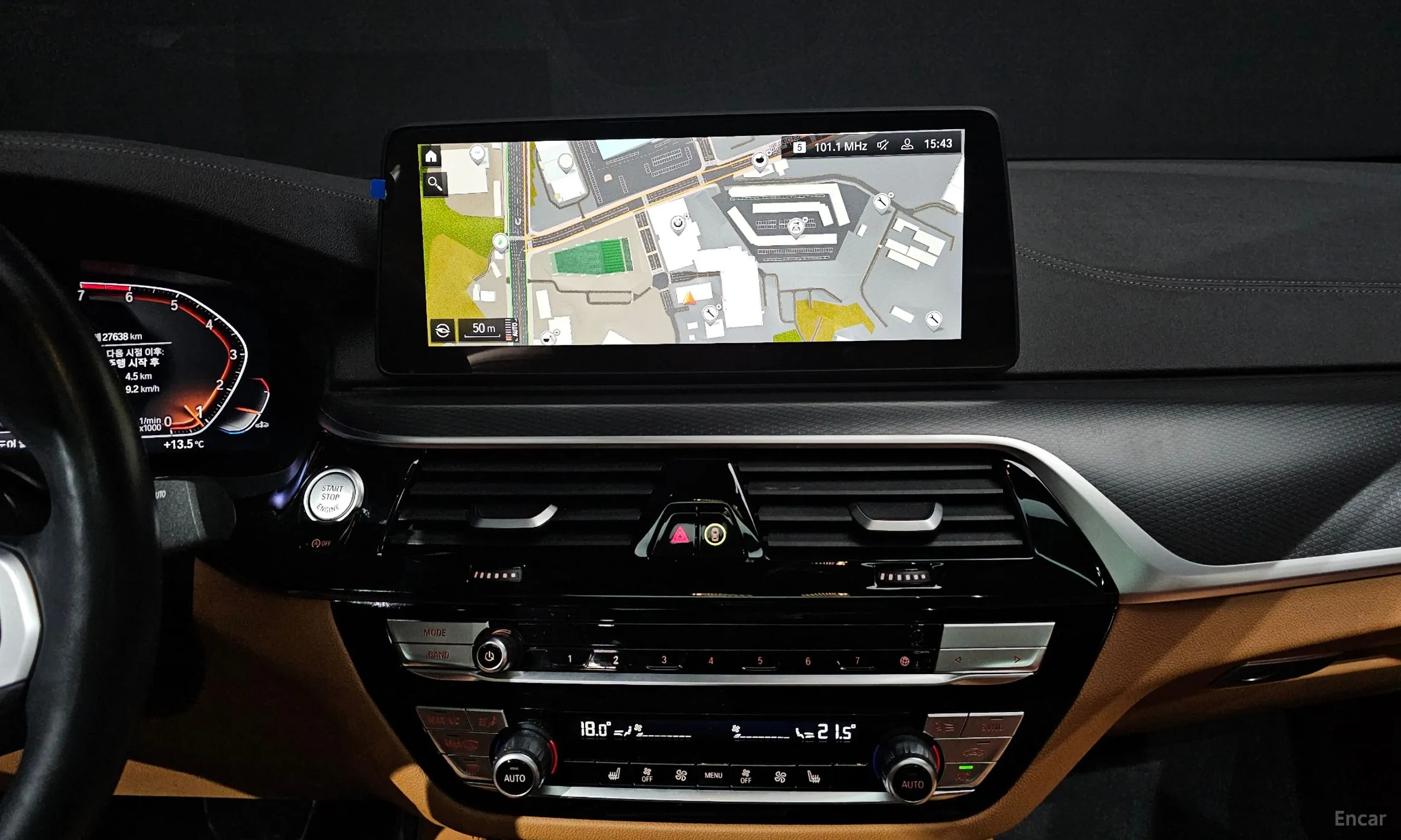 BMW 5 Series (G30) превью 14