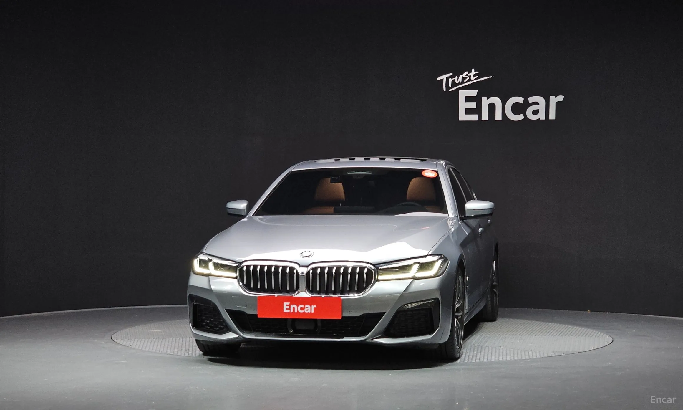 BMW 5 Series (G30) превью 3