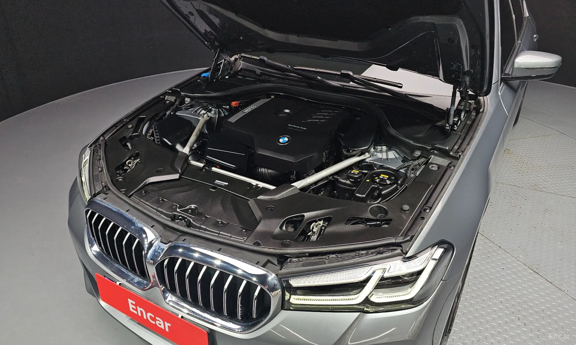 BMW 5 Series (G30) превью 6