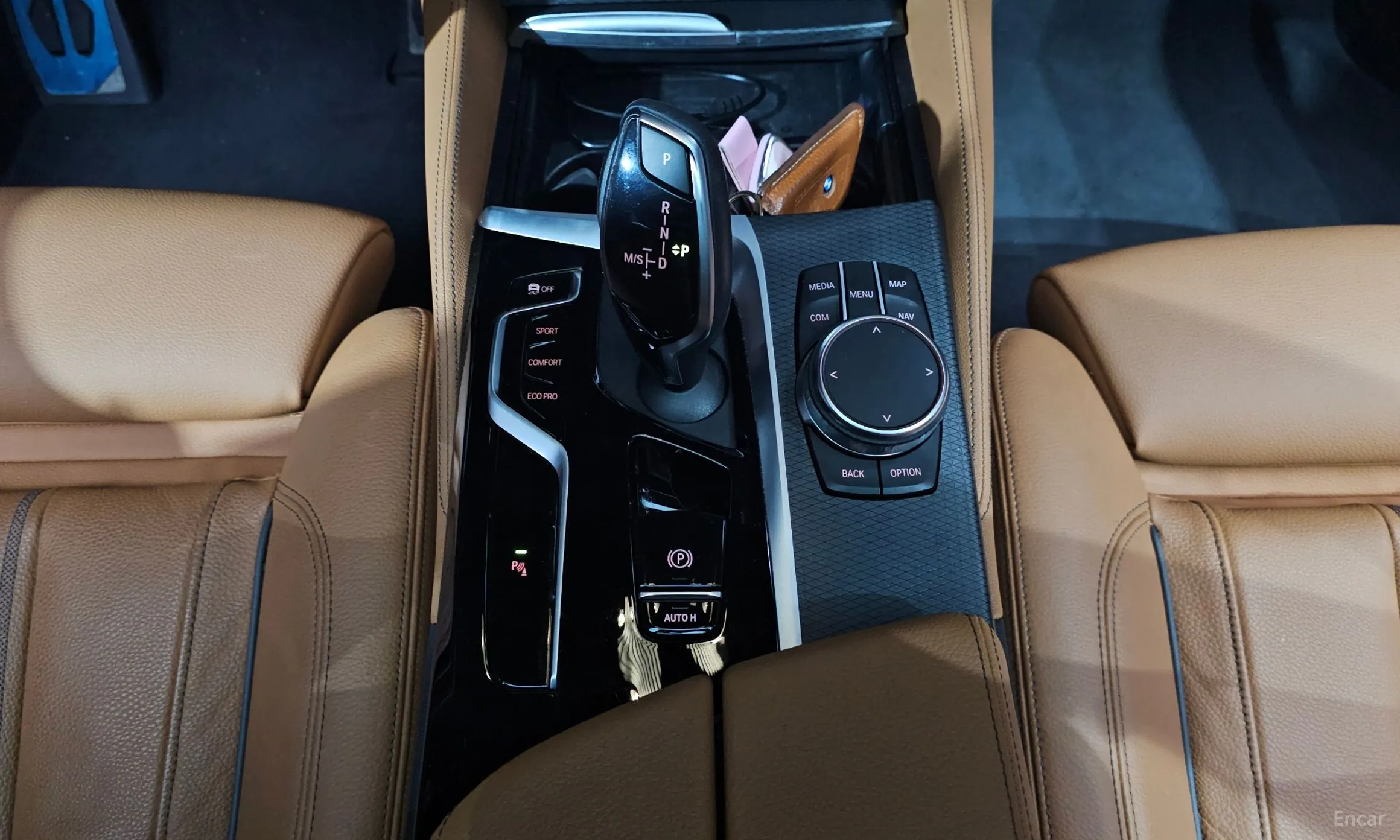 BMW 5 Series (G30) превью 9