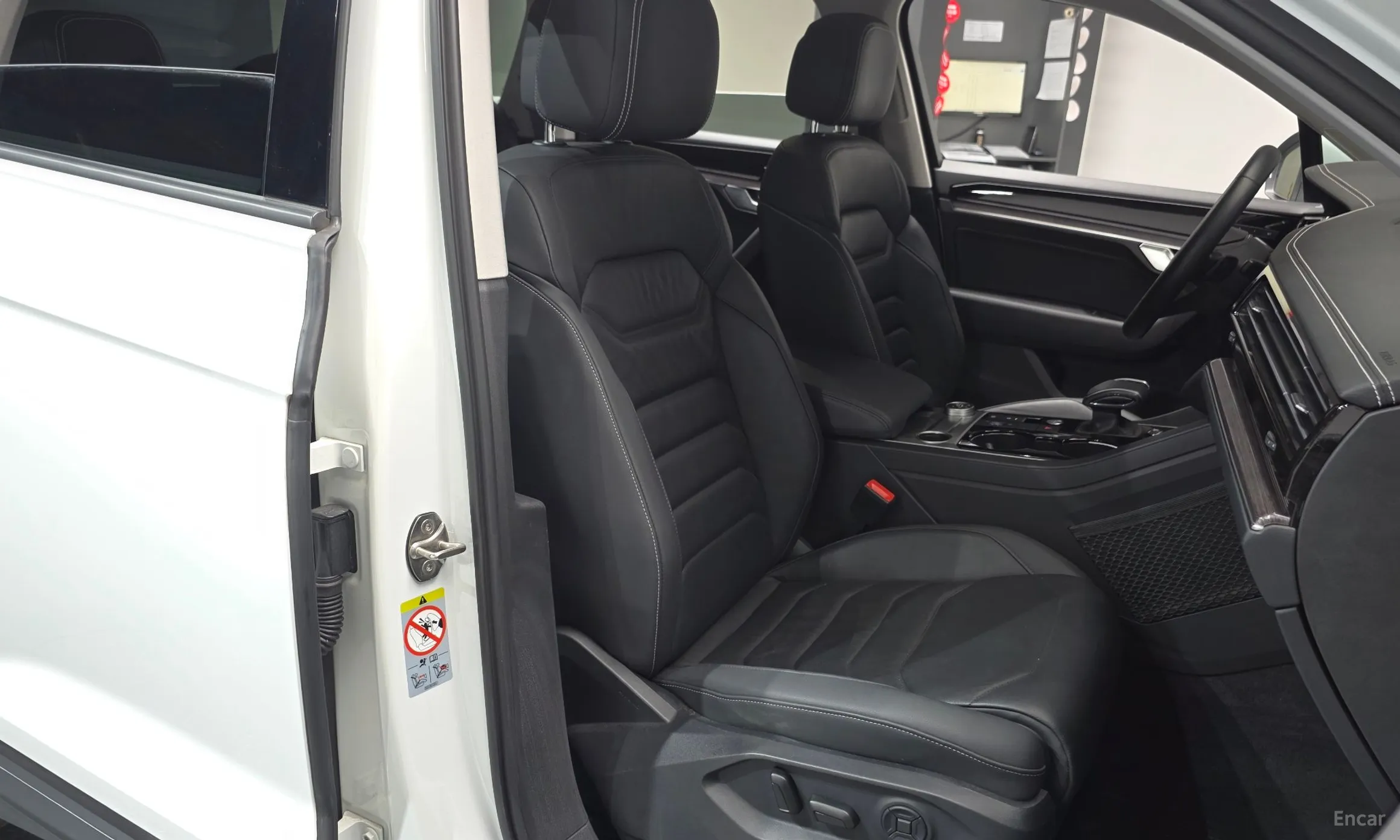 Volkswagen Touareg 3rd Generation превью 10