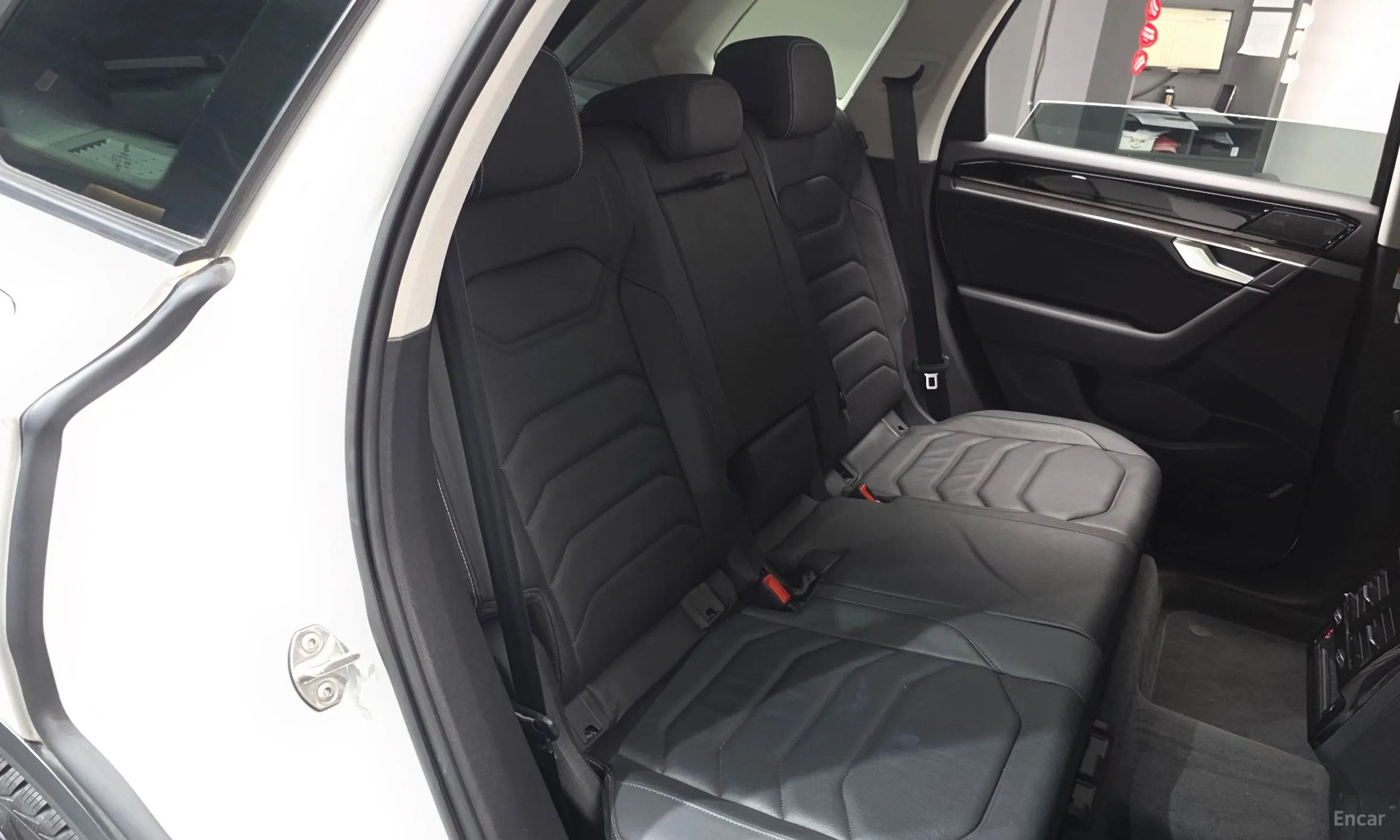 Volkswagen Touareg 3rd Generation превью 12