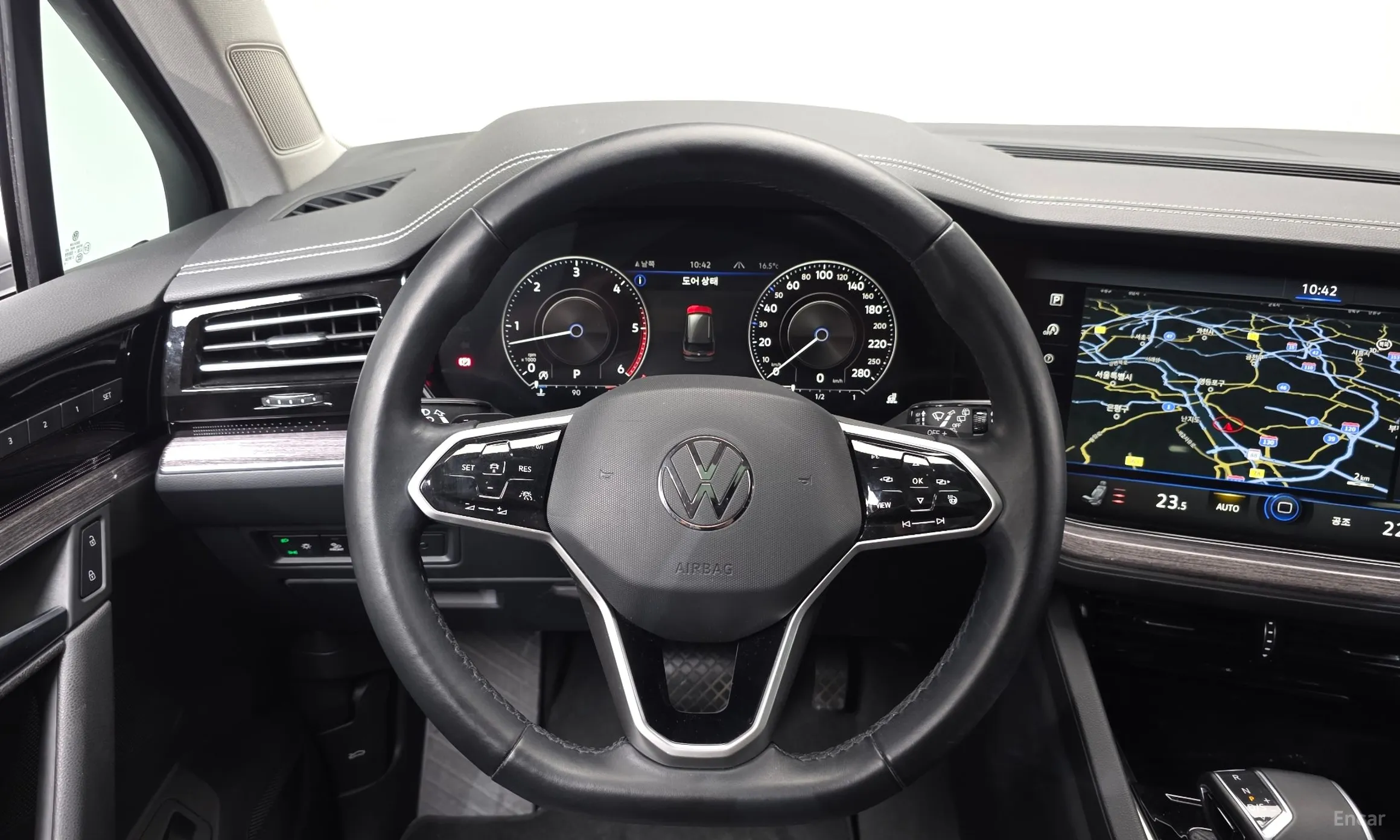 Volkswagen Touareg 3rd Generation превью 13