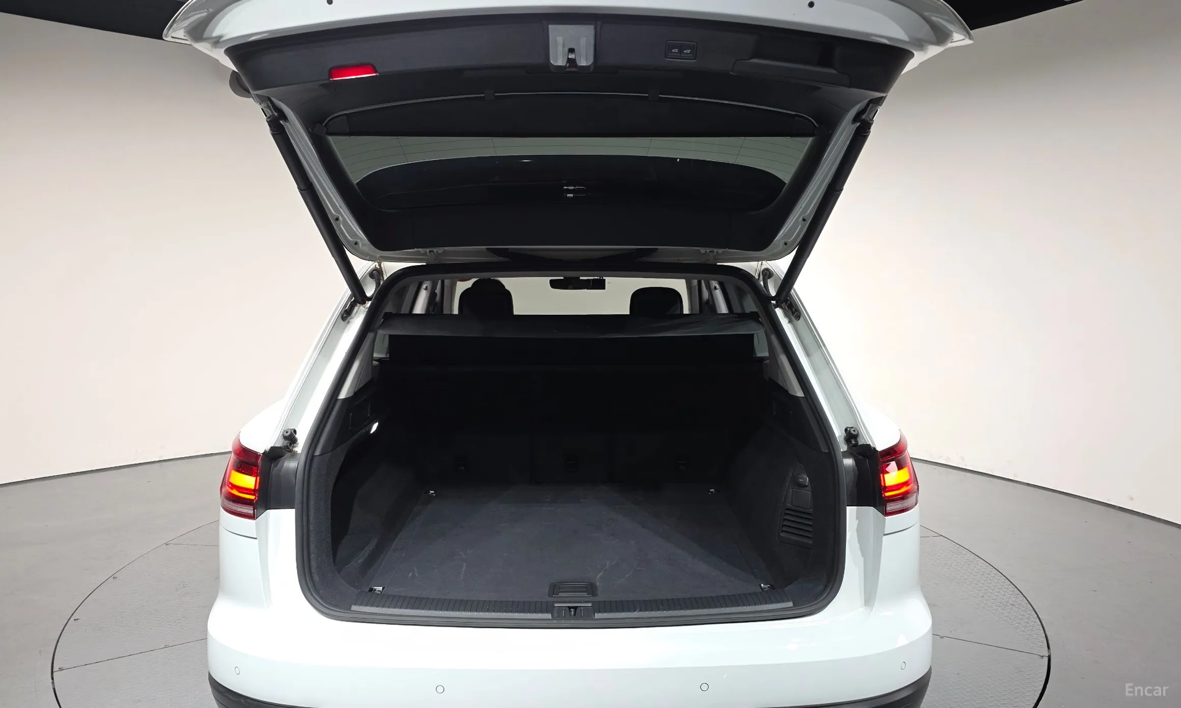Volkswagen Touareg 3rd Generation превью 20