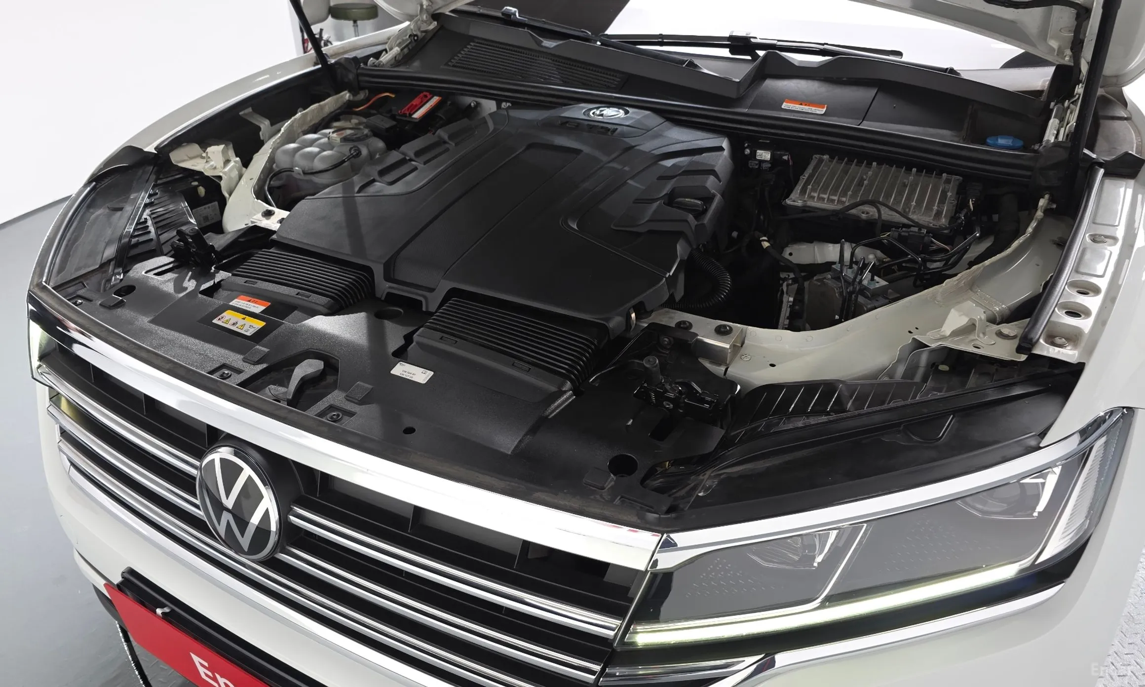 Volkswagen Touareg 3rd Generation превью 6