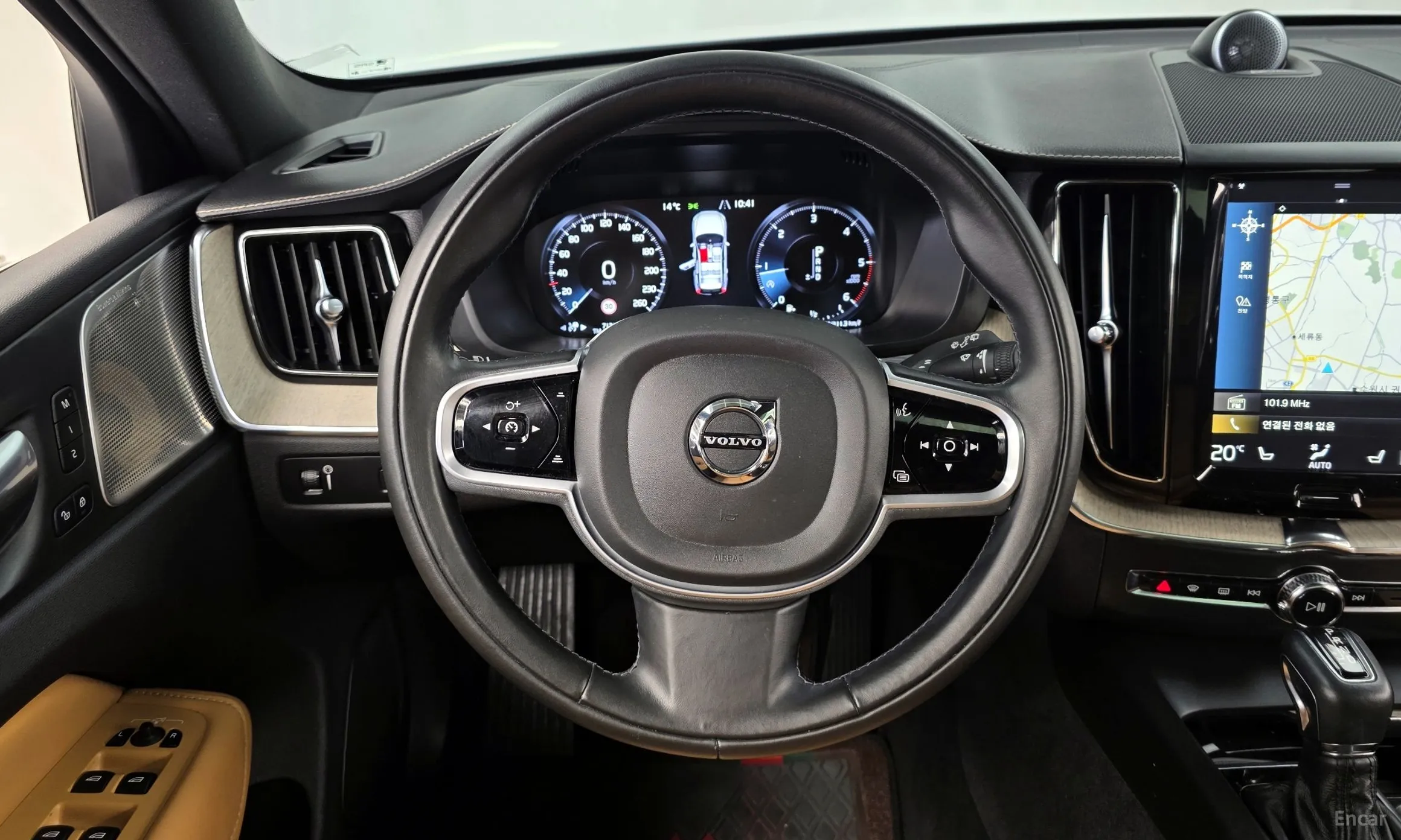 Volvo XC60 Gen 2 превью 13