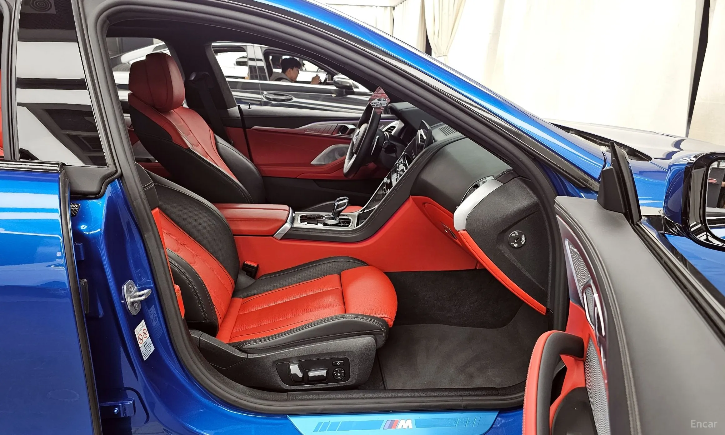 BMW 8-series (G15) превью 11