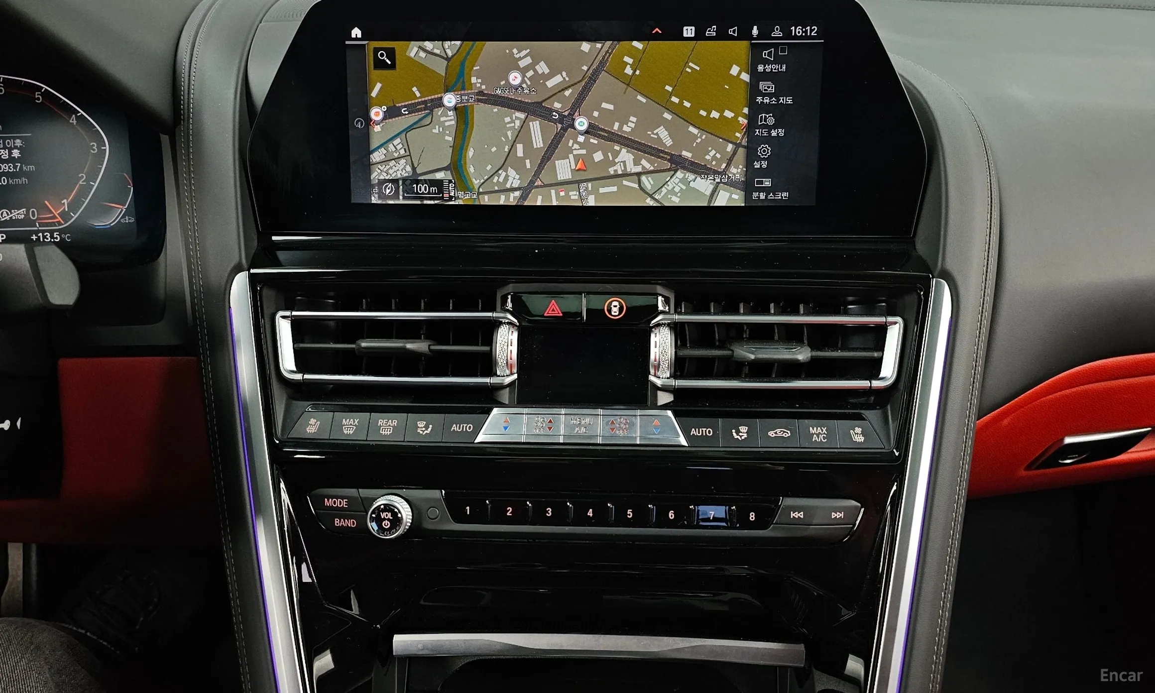 BMW 8-series (G15) превью 14