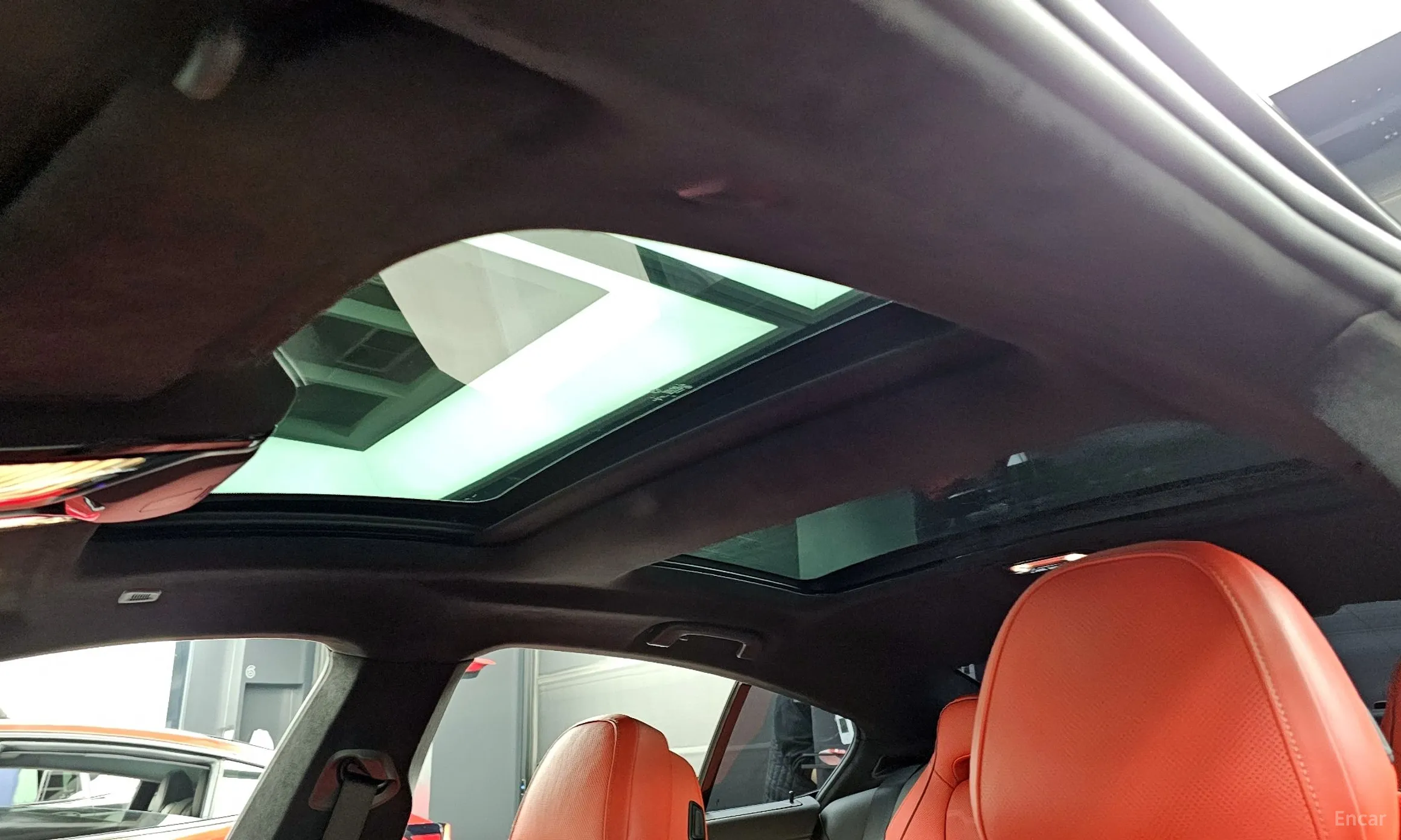 BMW 8-series (G15) превью 18