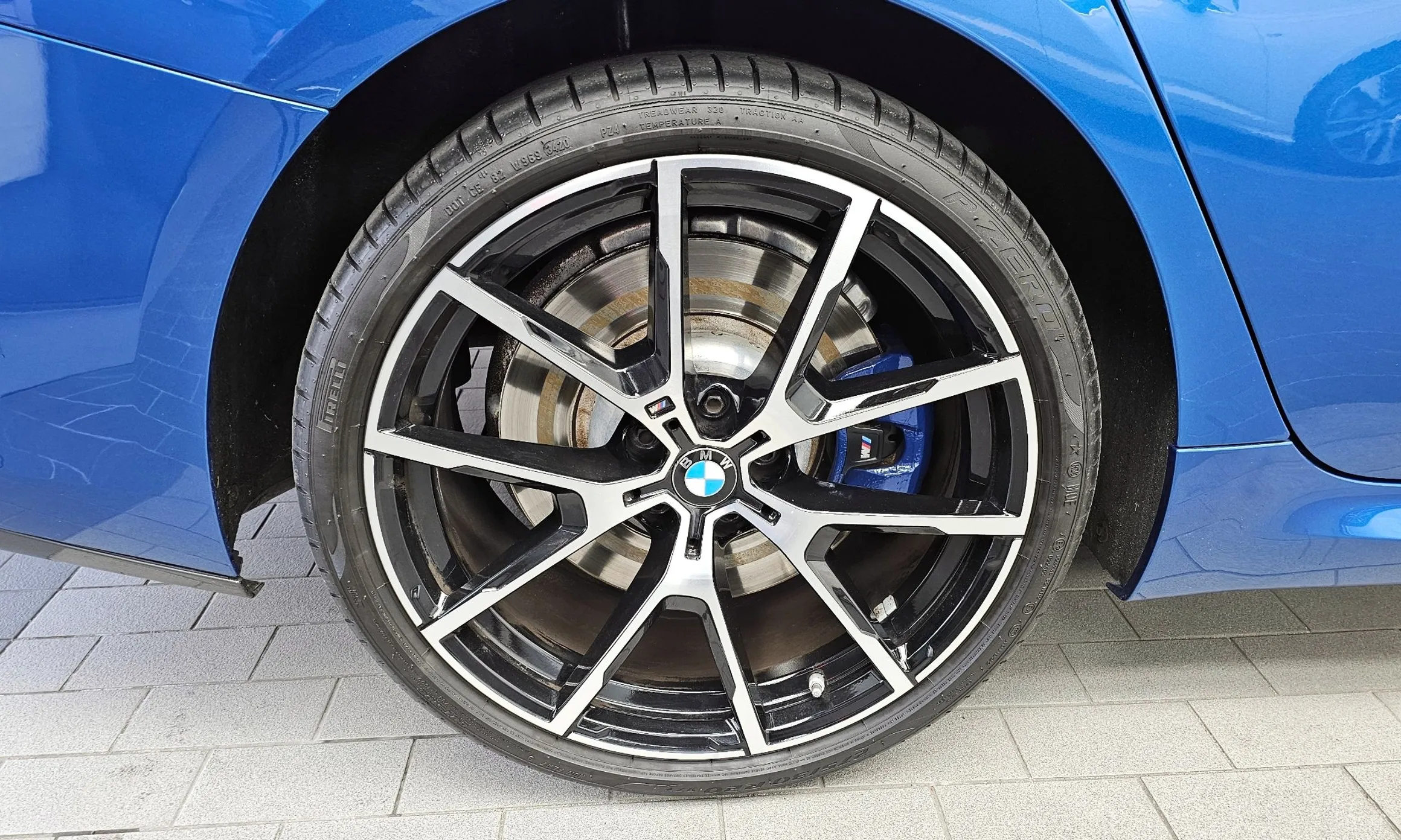 BMW 8-series (G15) превью 5