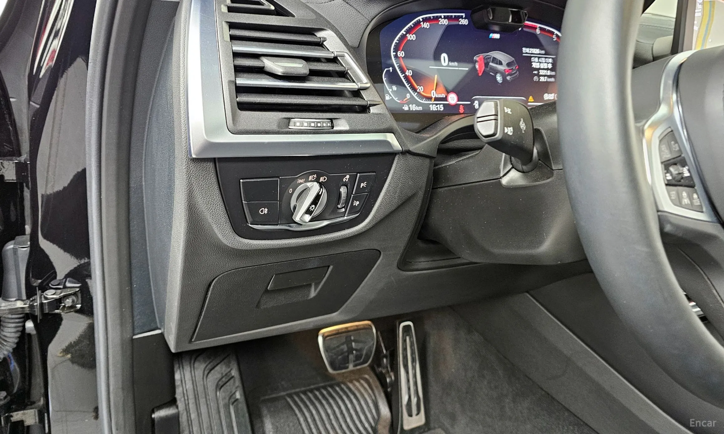BMW X3 (G01) превью 16