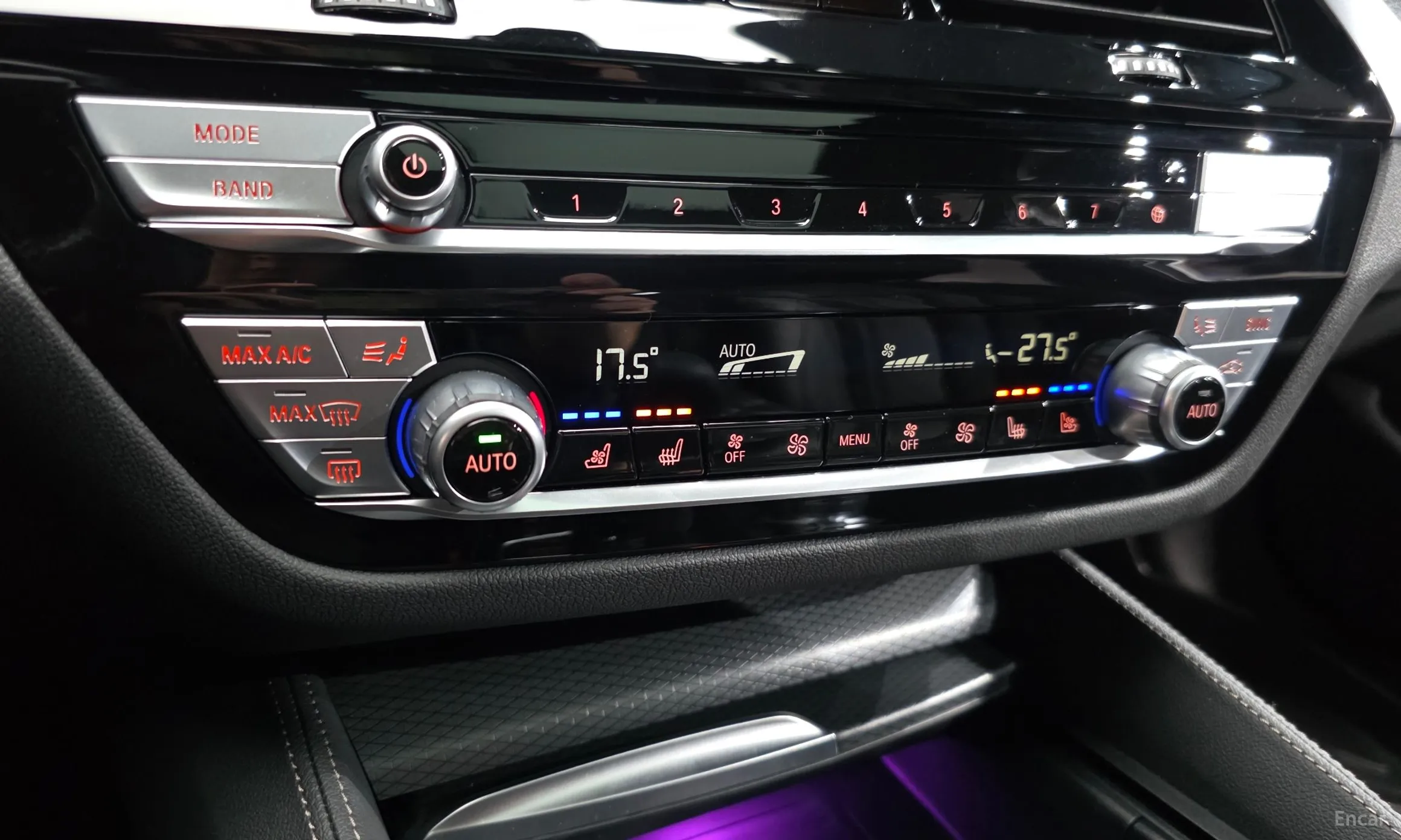 BMW 5 Series (G30) превью 16