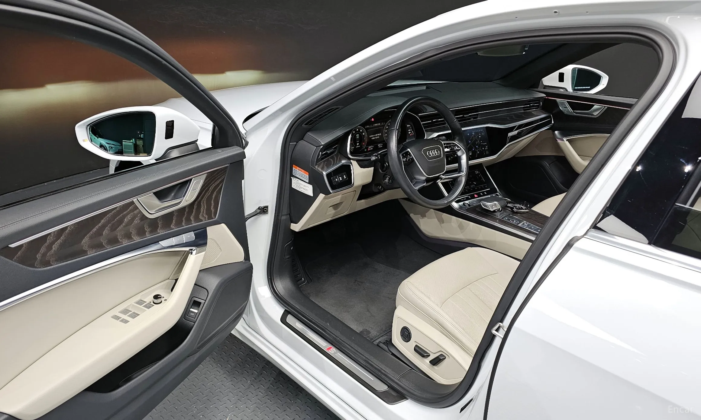 Audi A6 (C8) превью 11