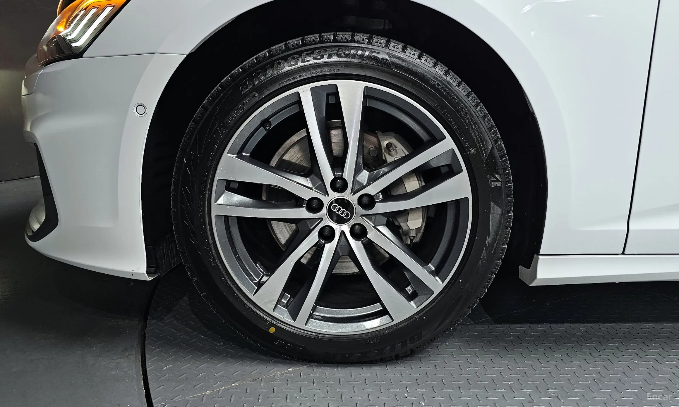 Audi A6 (C8) превью 5