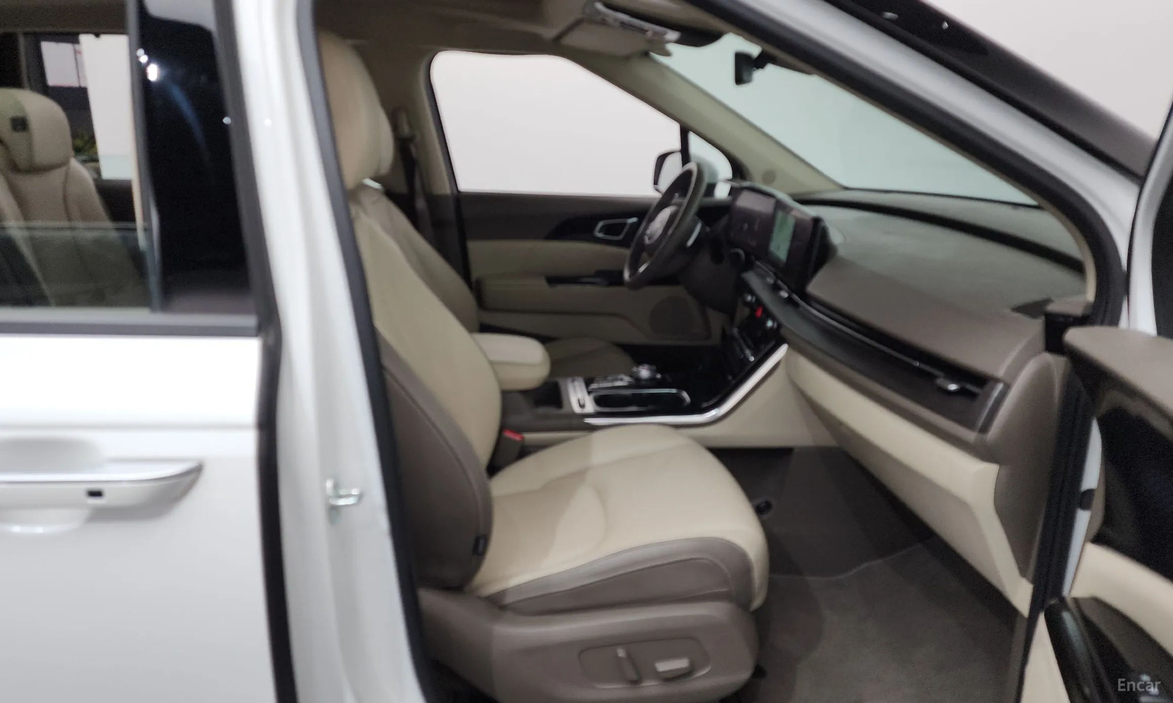 Kia Carnival Gen 4 превью 11