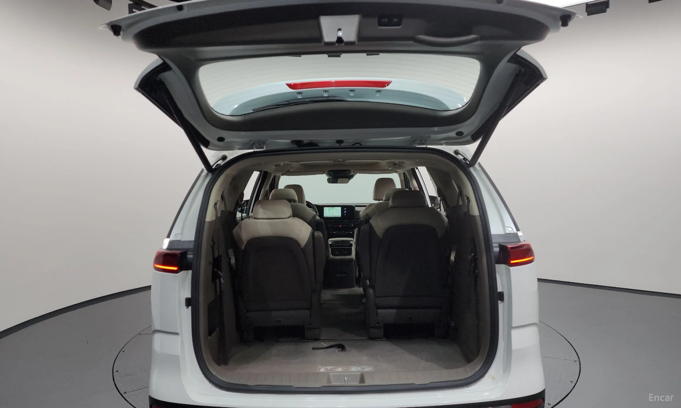 Kia Carnival Gen 4 превью 20