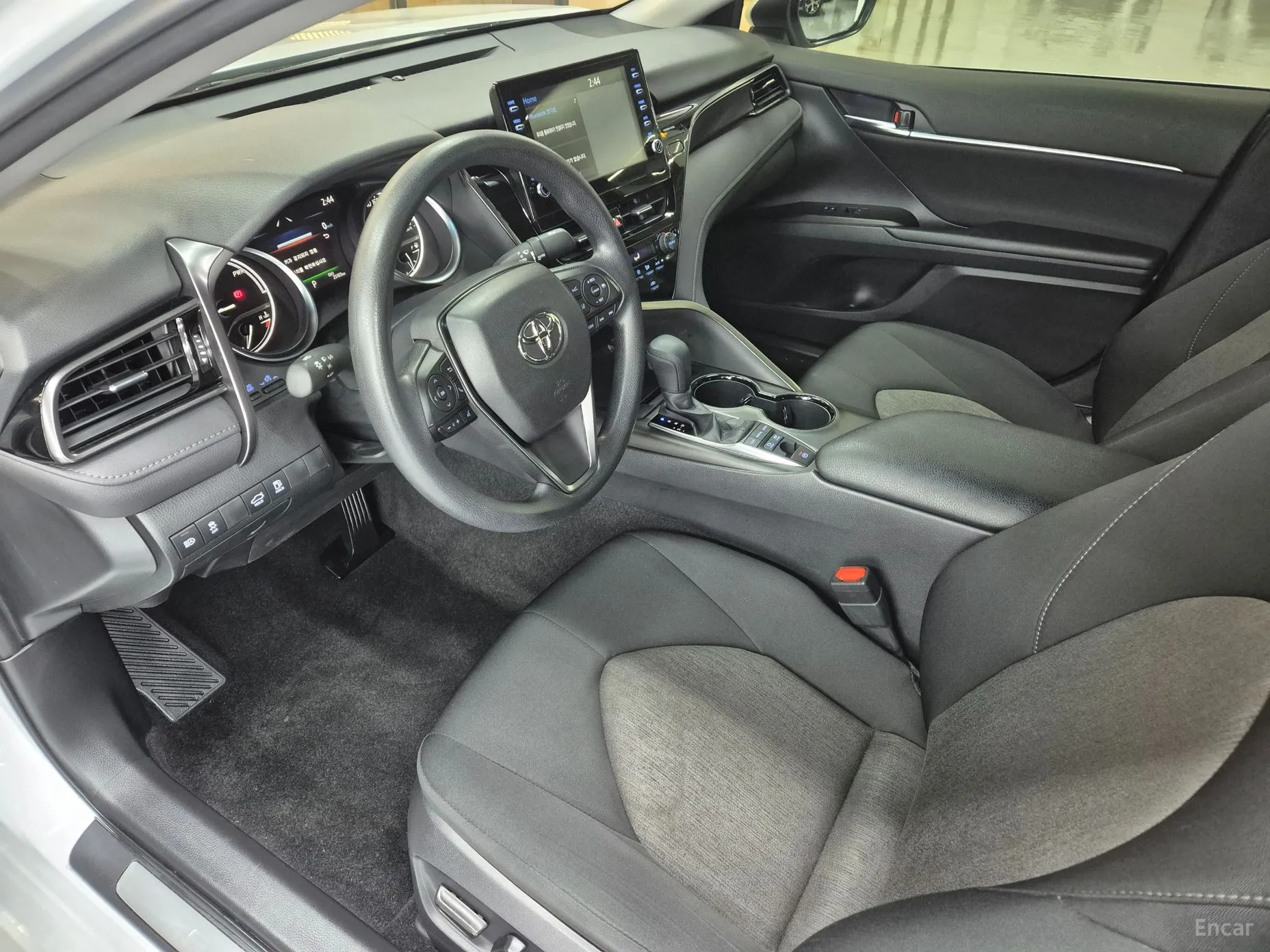 Toyota Camry (XV70) превью 10