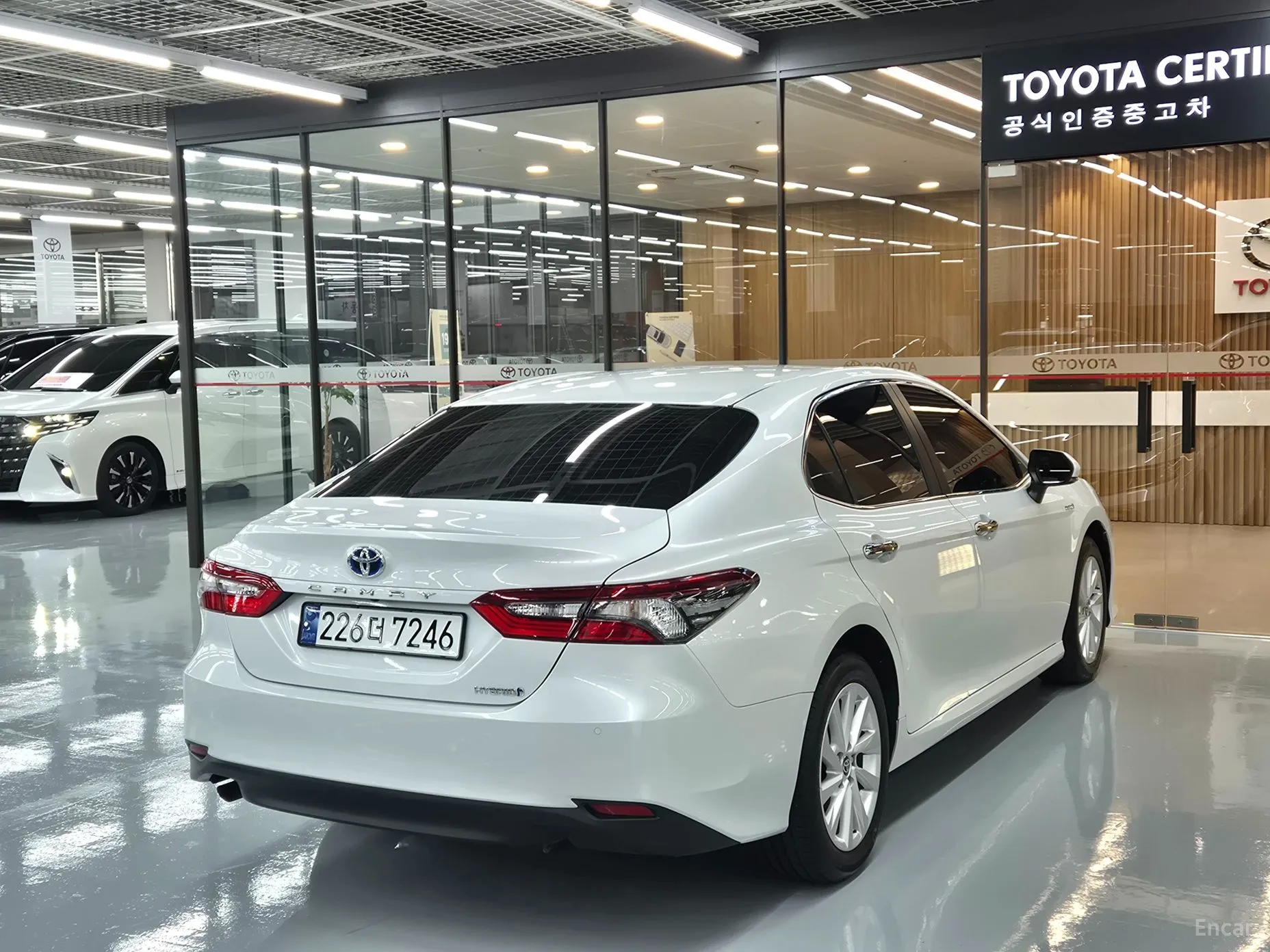 Toyota Camry (XV70) превью 2