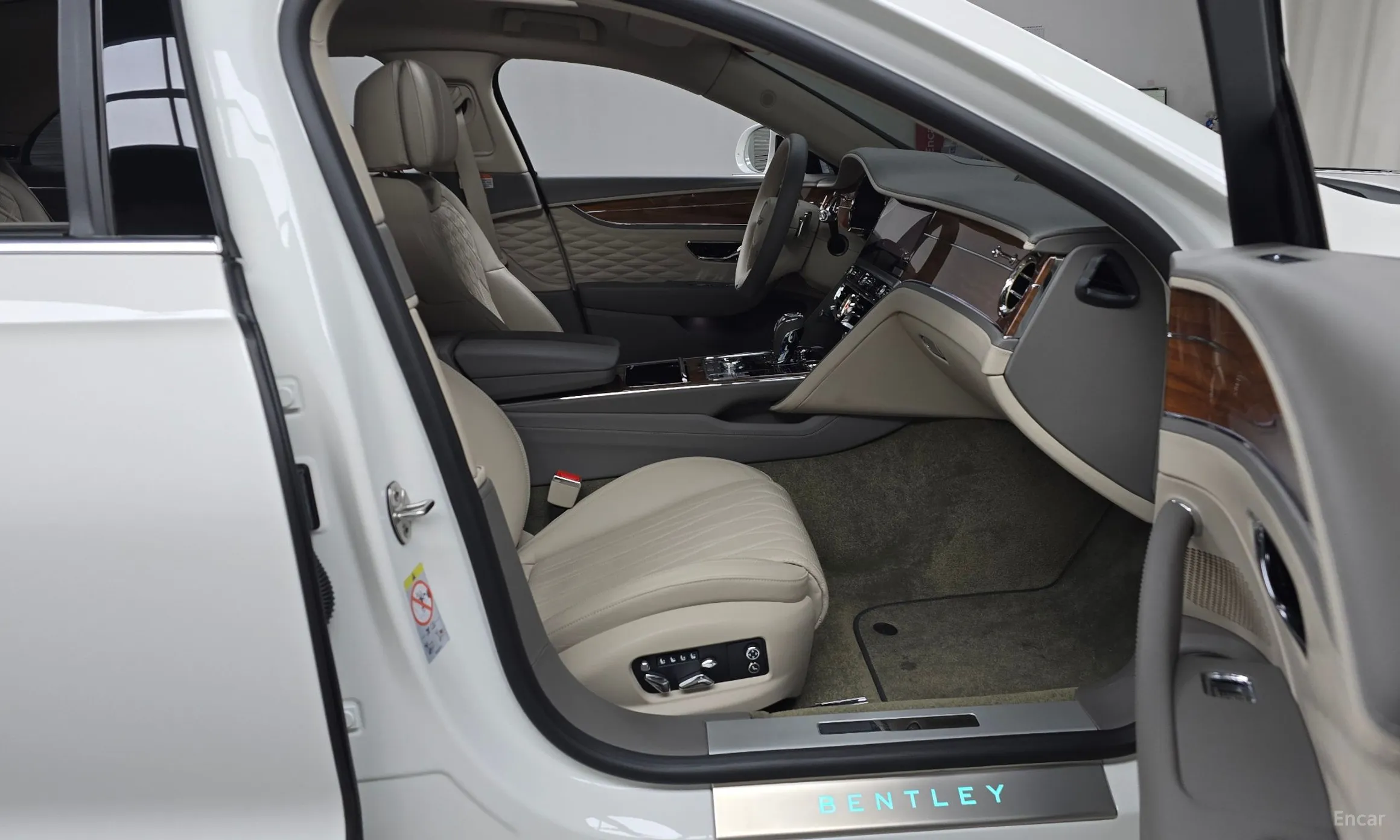 Bentley Flying Spur 3rd Generation превью 11