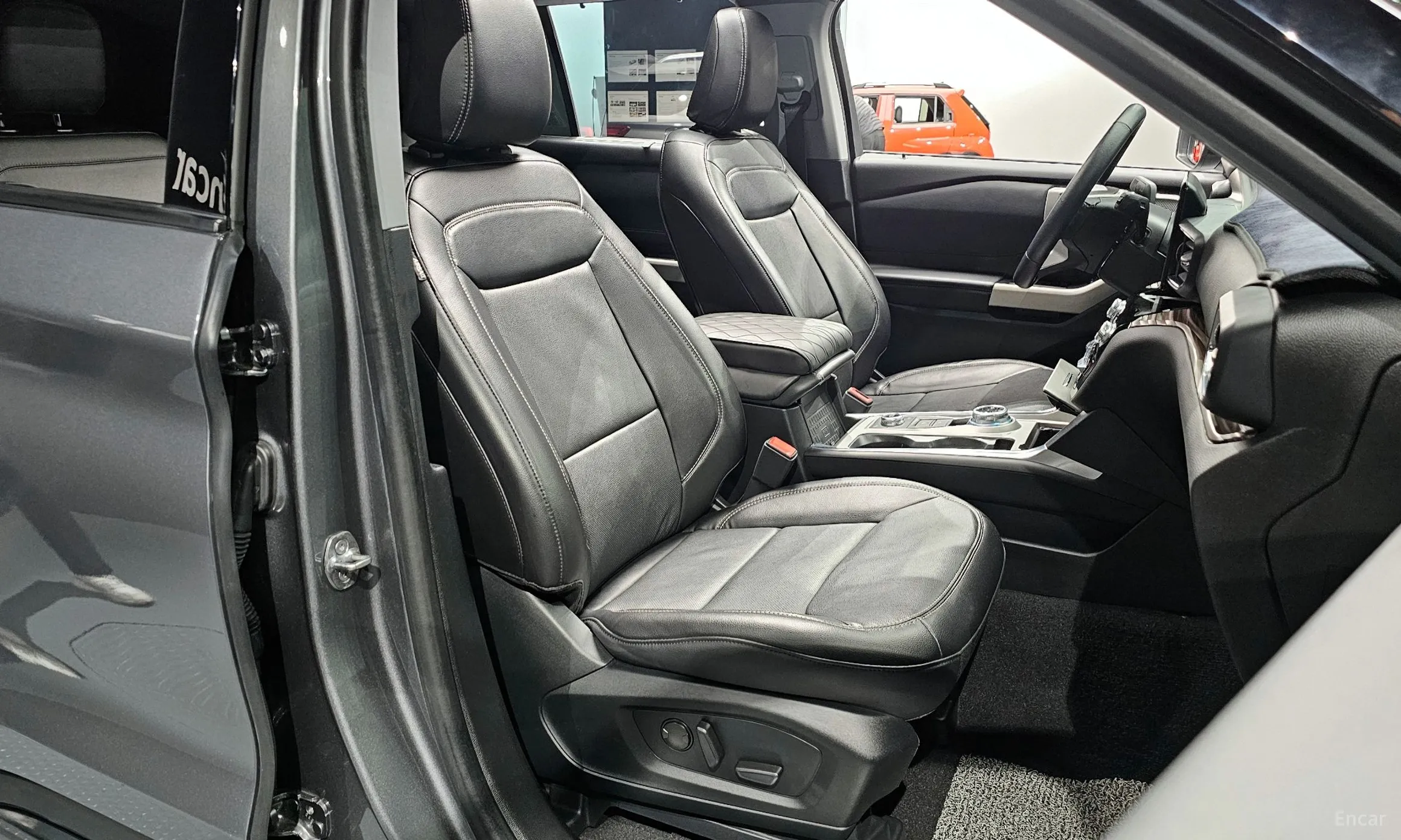 Ford Explorer 6th Generation превью 10