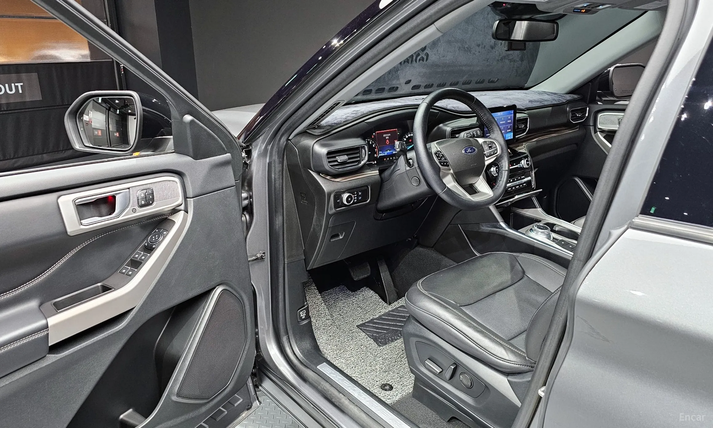 Ford Explorer 6th Generation превью 11