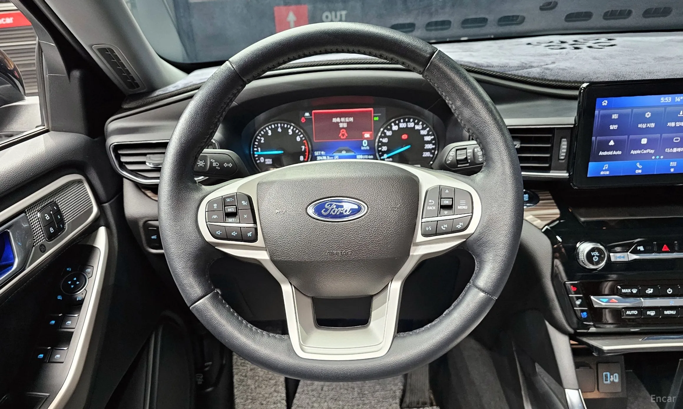Ford Explorer 6th Generation превью 13