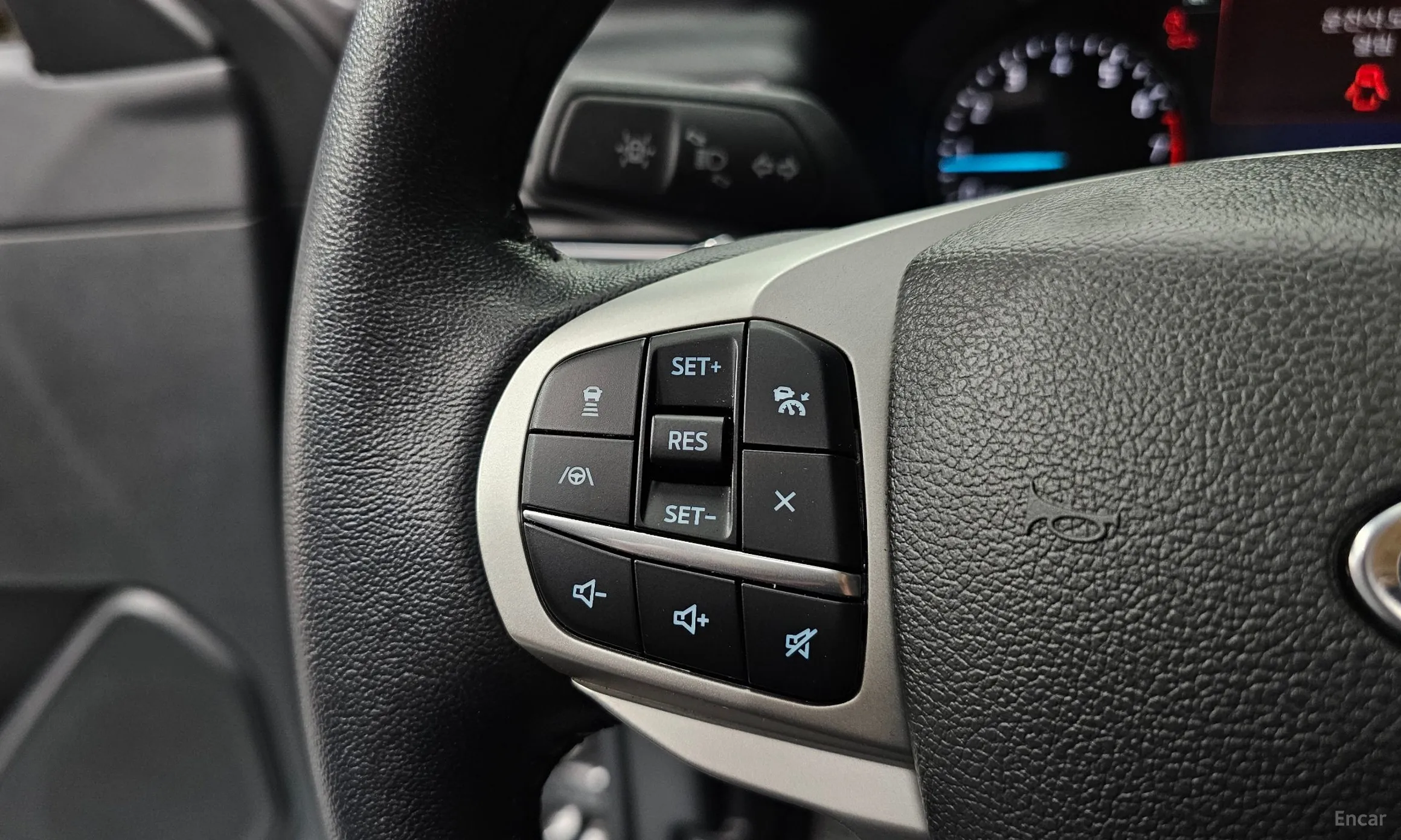 Ford Explorer 6th Generation превью 14