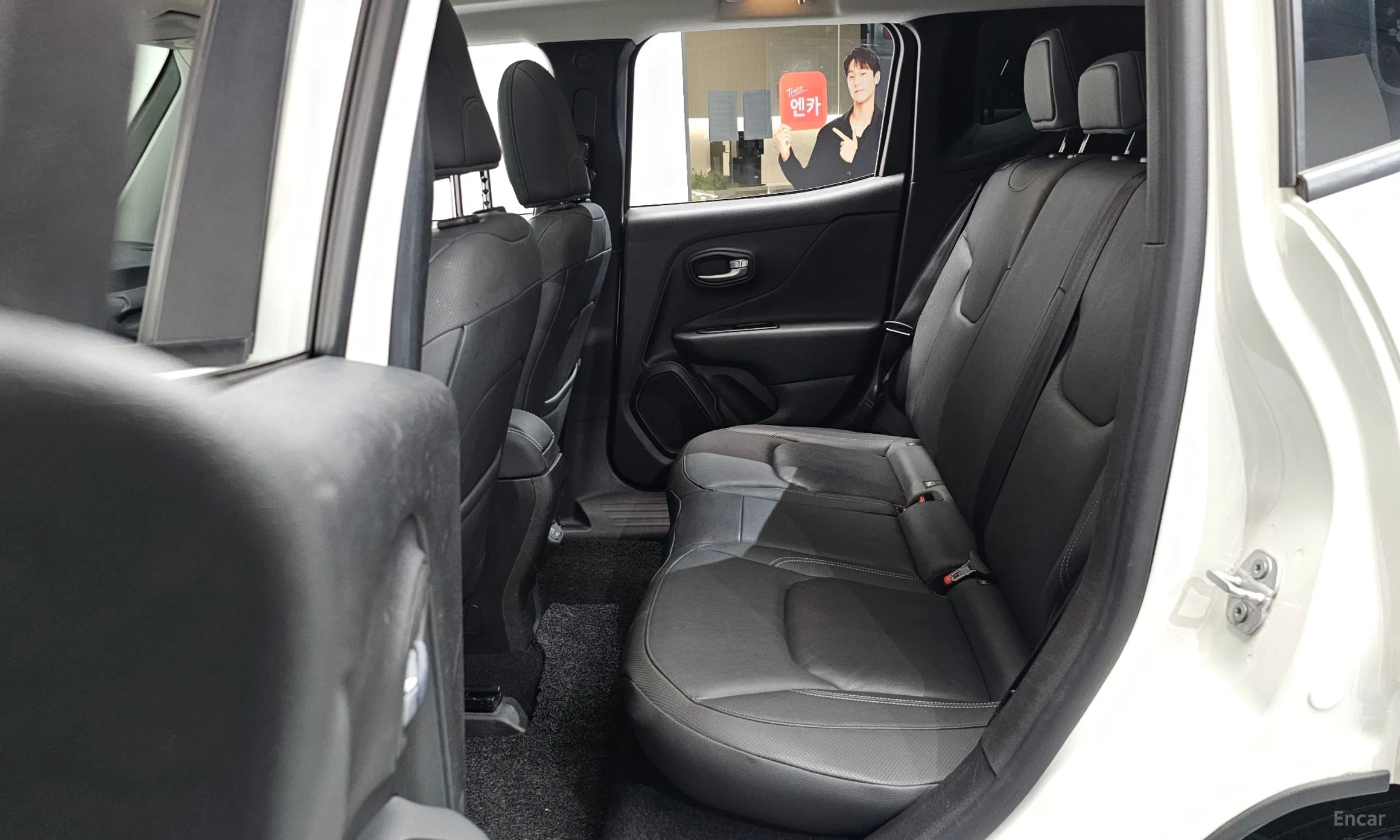 Jeep Renegade превью 12