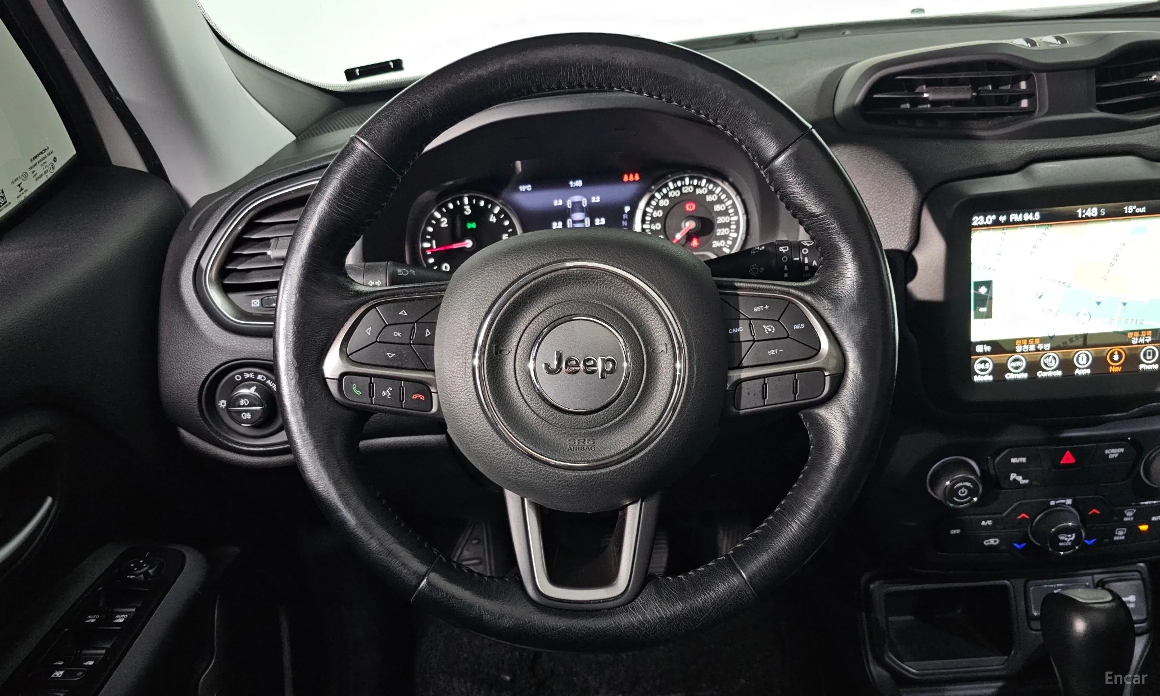 Jeep Renegade превью 13