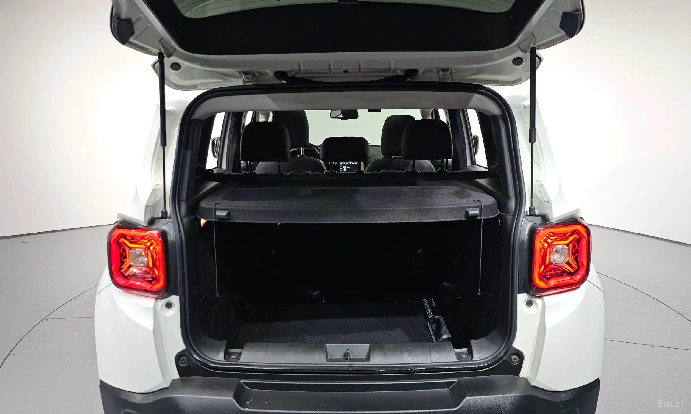 Jeep Renegade превью 20