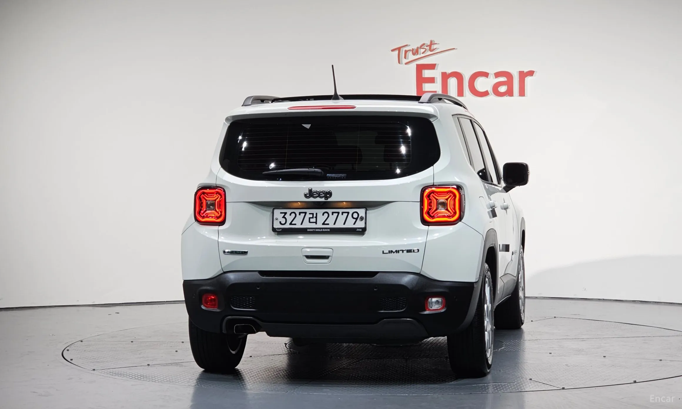 Jeep Renegade превью 4