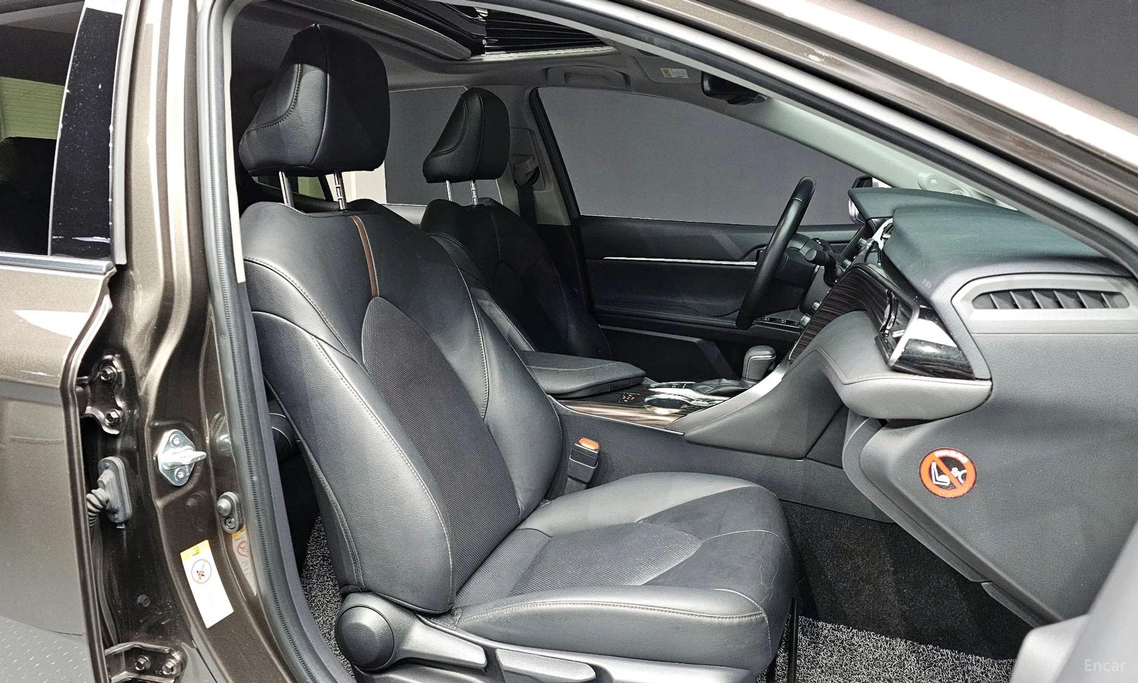 Toyota Camry (XV70) превью 10