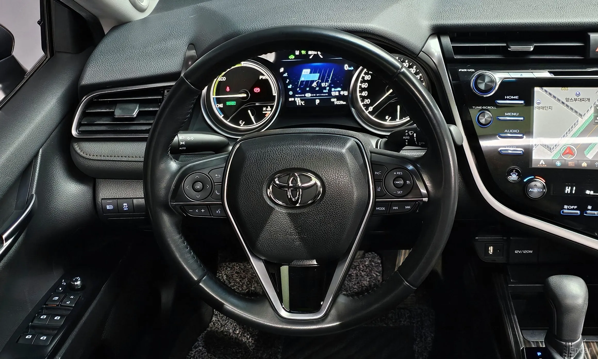 Toyota Camry (XV70) превью 15