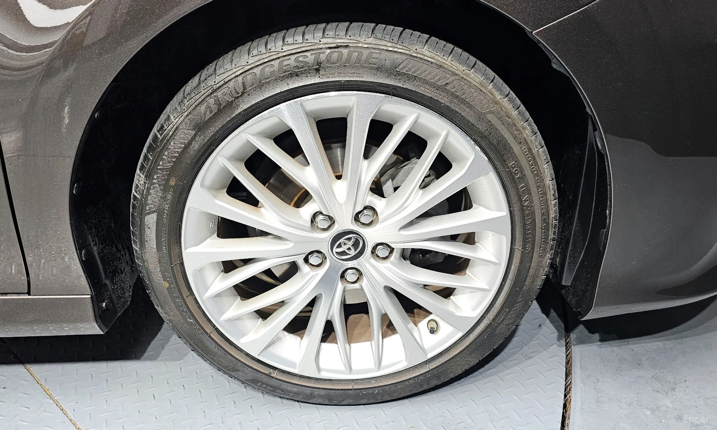 Toyota Camry (XV70) превью 5