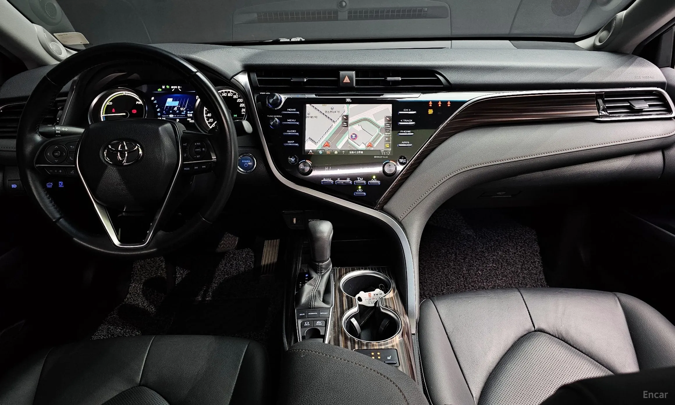 Toyota Camry (XV70) превью 7