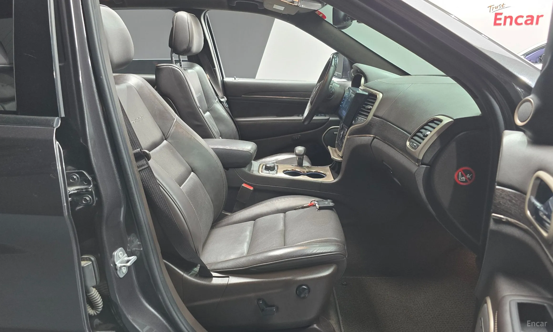 Jeep Grand Cherokee превью 10