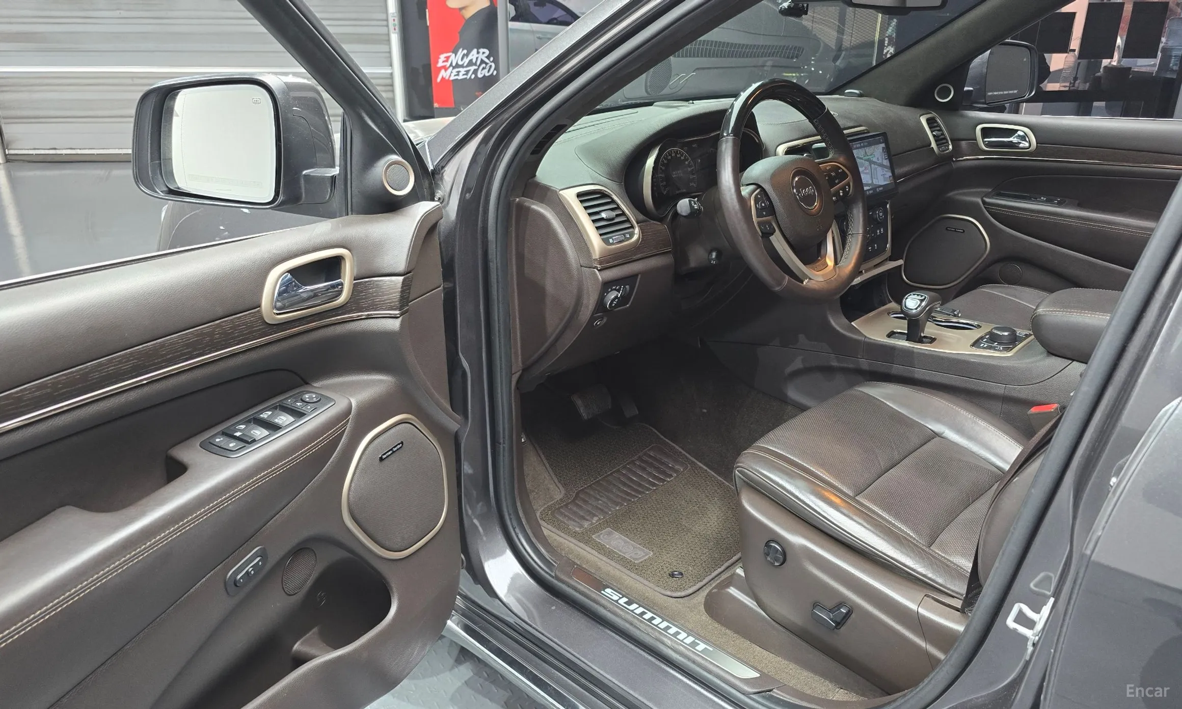 Jeep Grand Cherokee превью 11